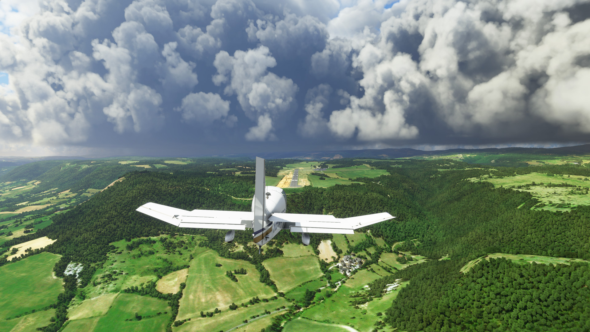 Suasana Landas Pacu Bugalaga di Microsoft Flight Simulator 2020 (sumber: Microsoft)