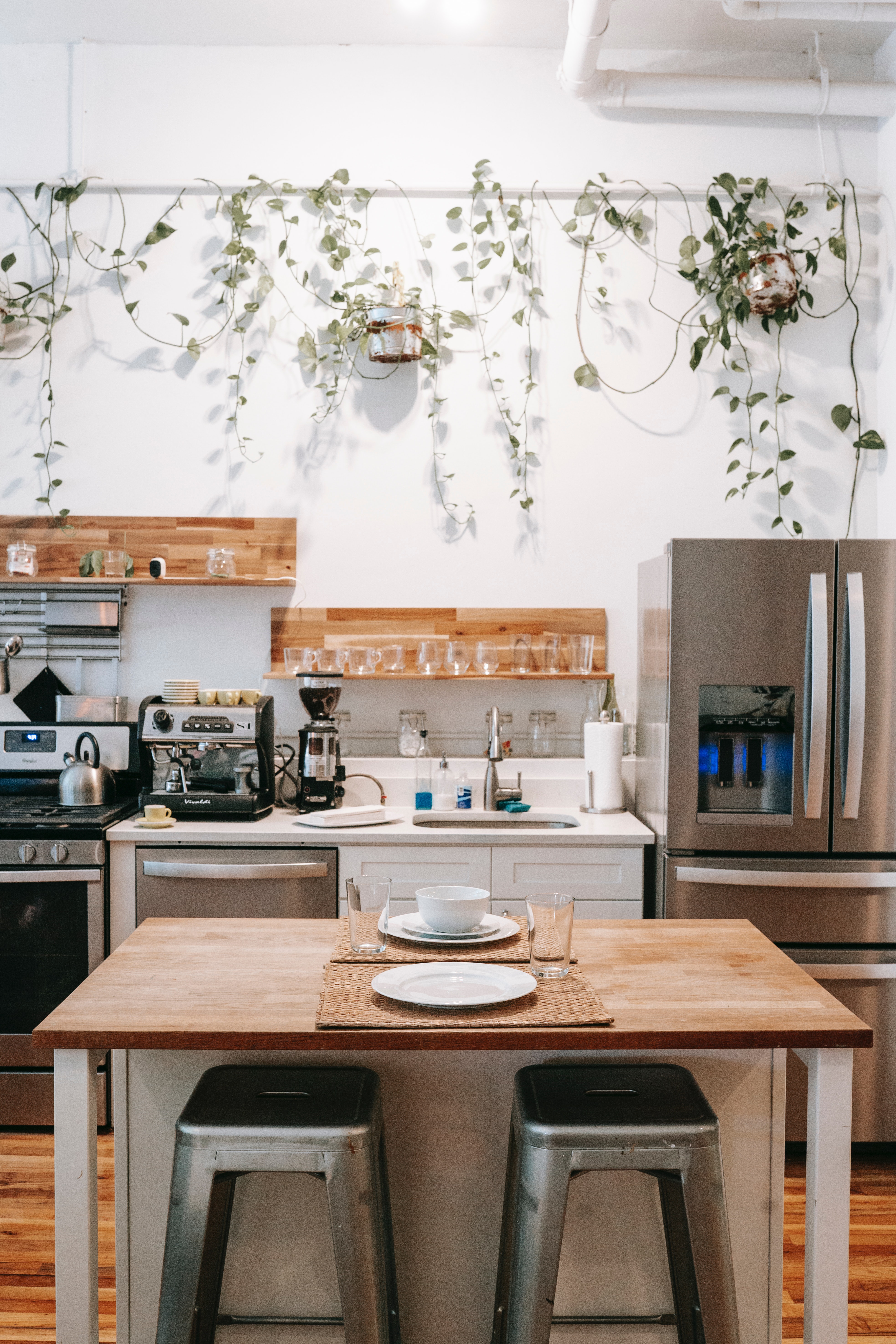 Ilustrasi perabotan khas Skandinavia di dapur. (Photo by Charlotte May from Pexels)