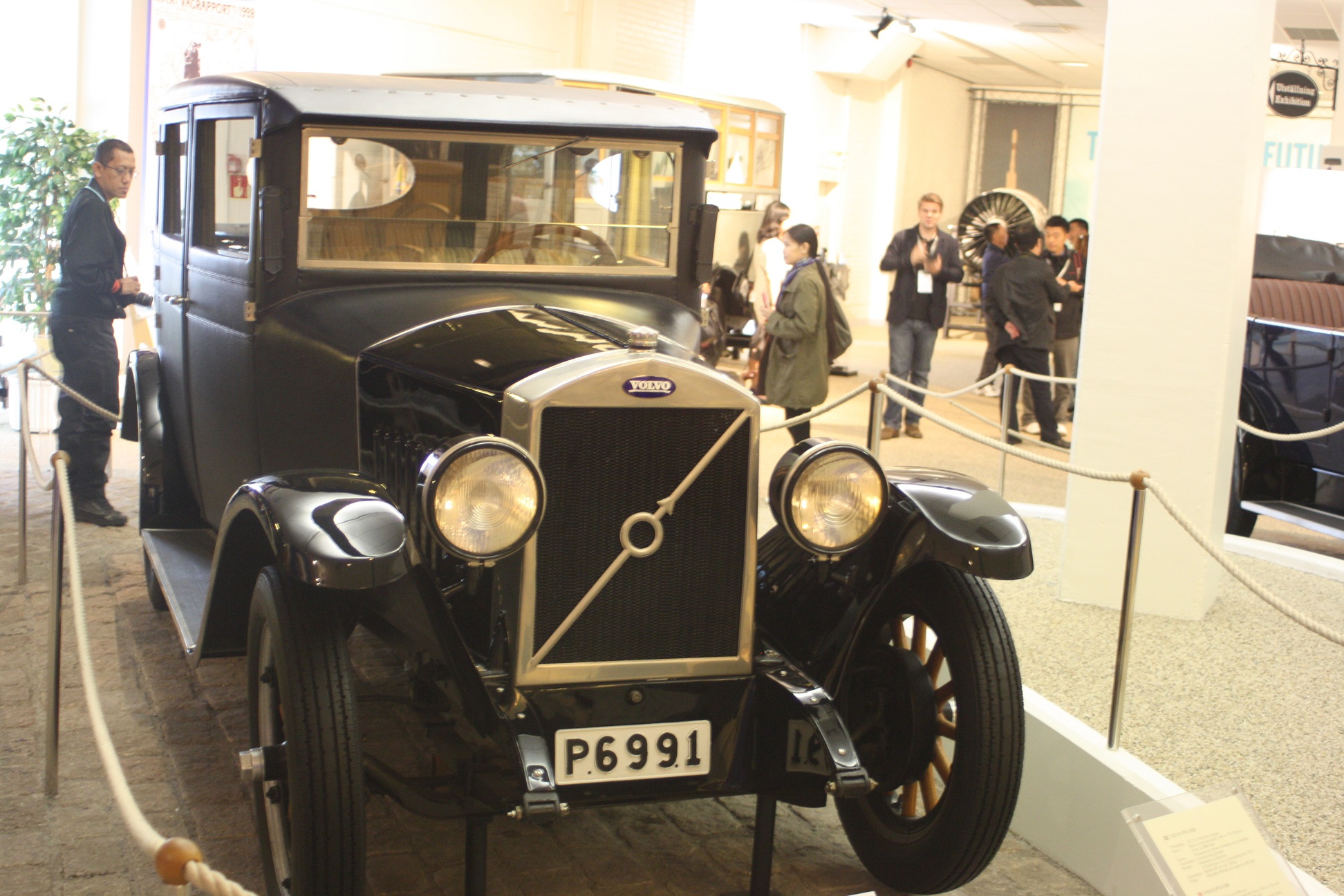 Volvo PV4