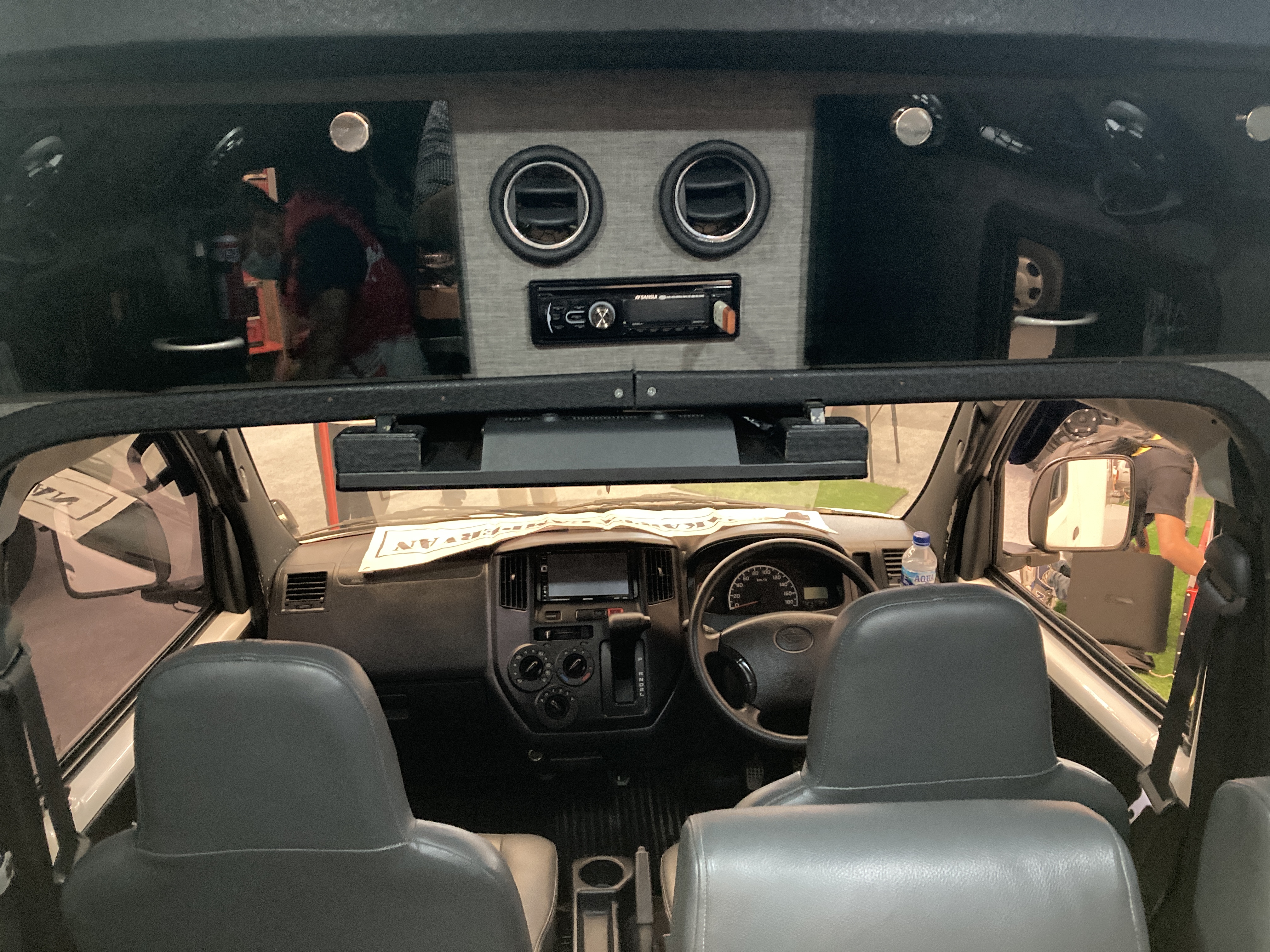 Suasana di dalam campervan milik Jakarta Campervan (dok: Hypeabis/Rezha Hadyan)