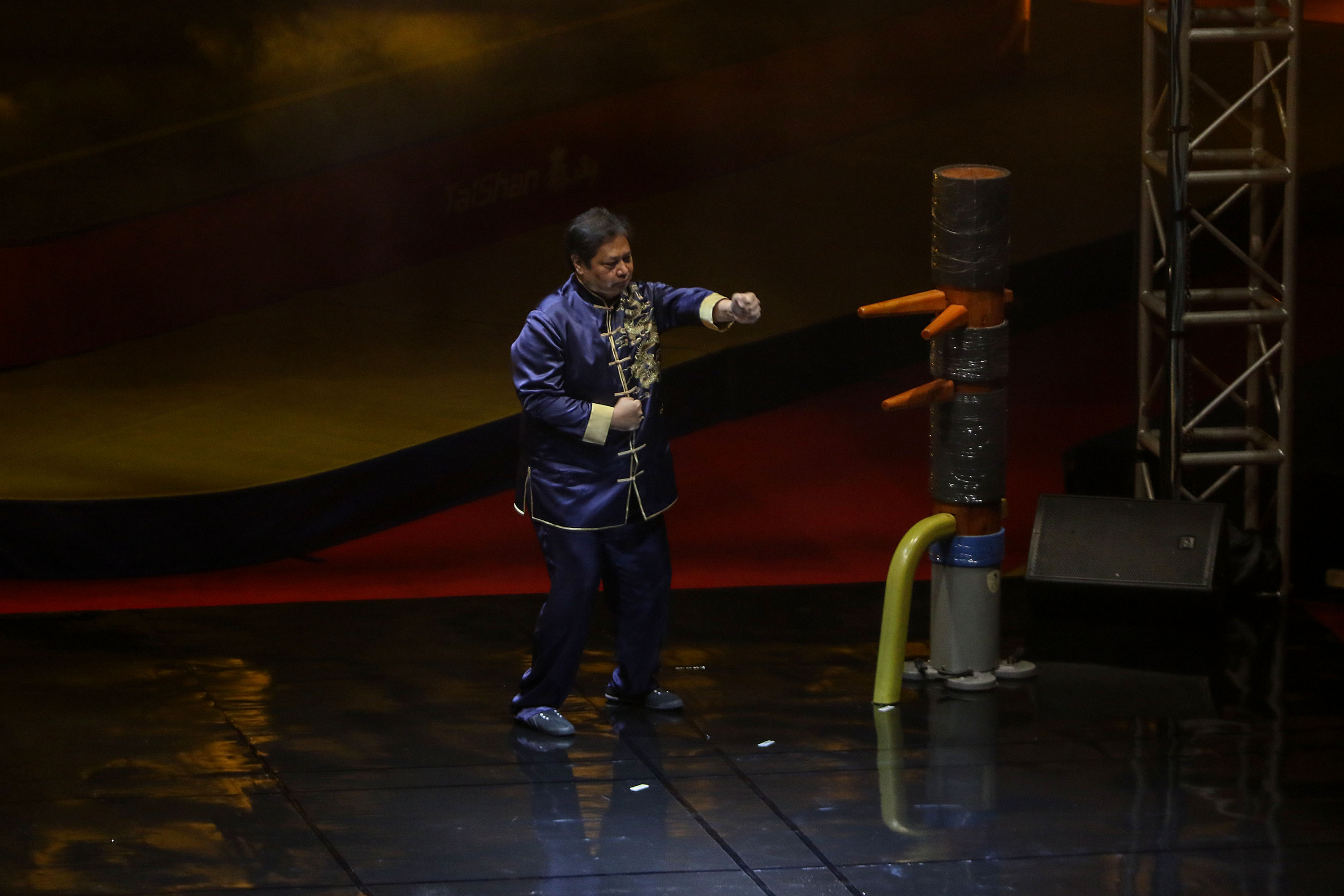 Ketua Umum PB Wushu Indonesia Airlangga Hartanto saat membuka Indonesia Wushu All Games 2021