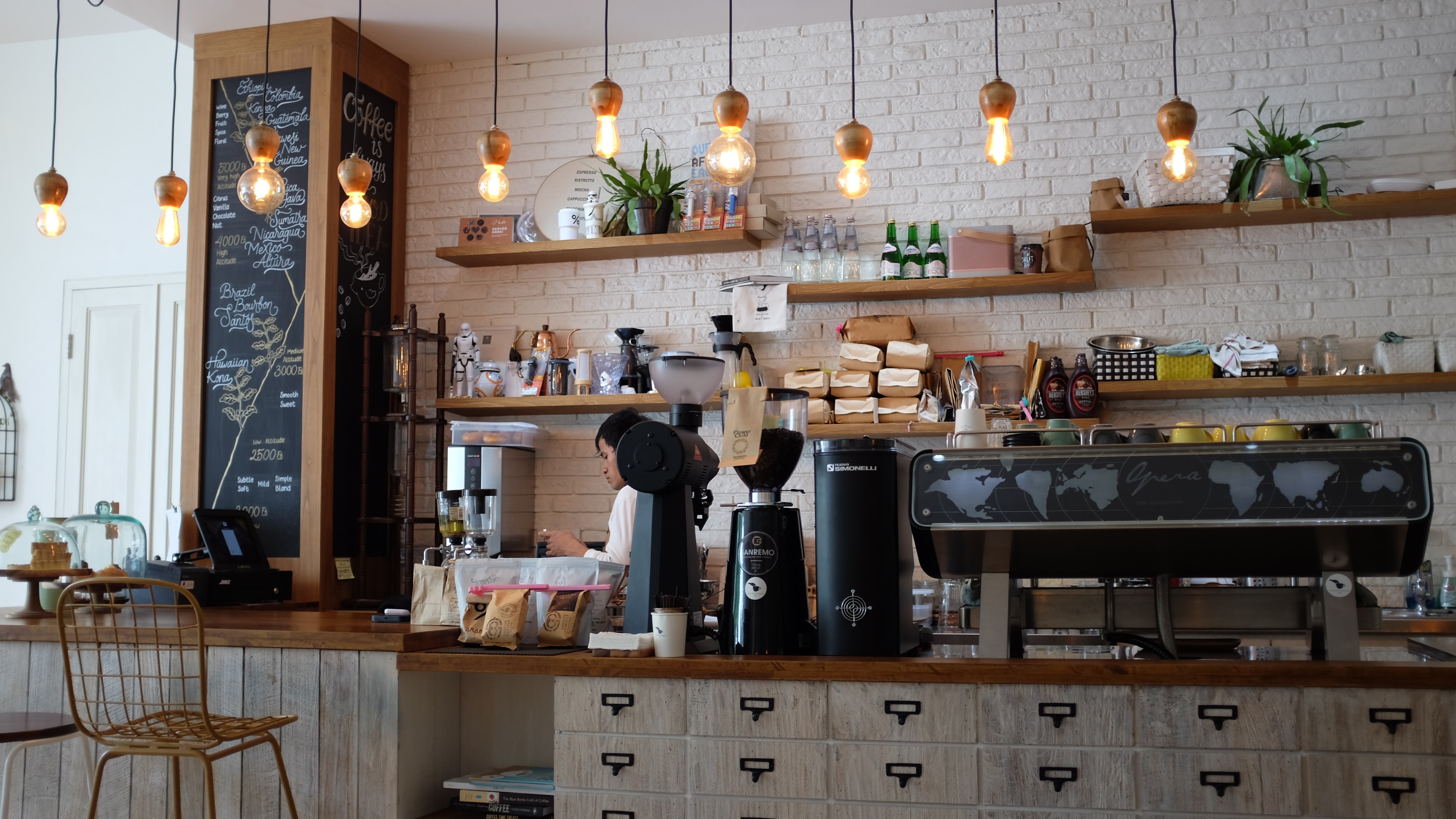 Ilustrasi kedai kopi (Dok. Nafinia Putra/Unsplash)