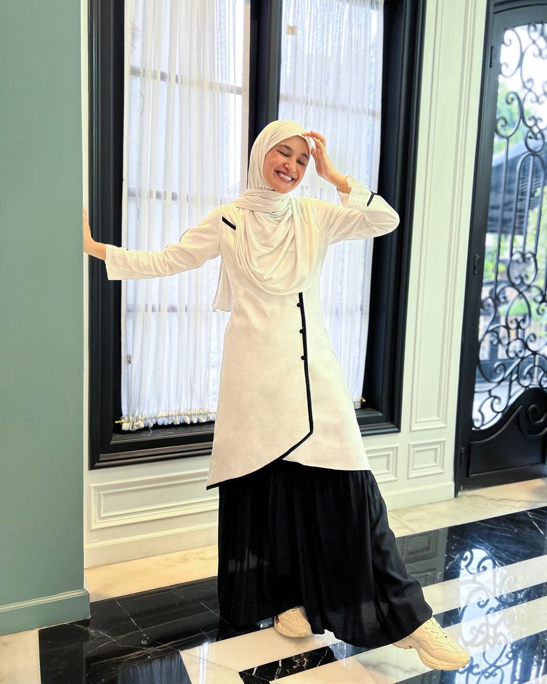 Sumber gambar: Shireen Sungkar Official Instagram