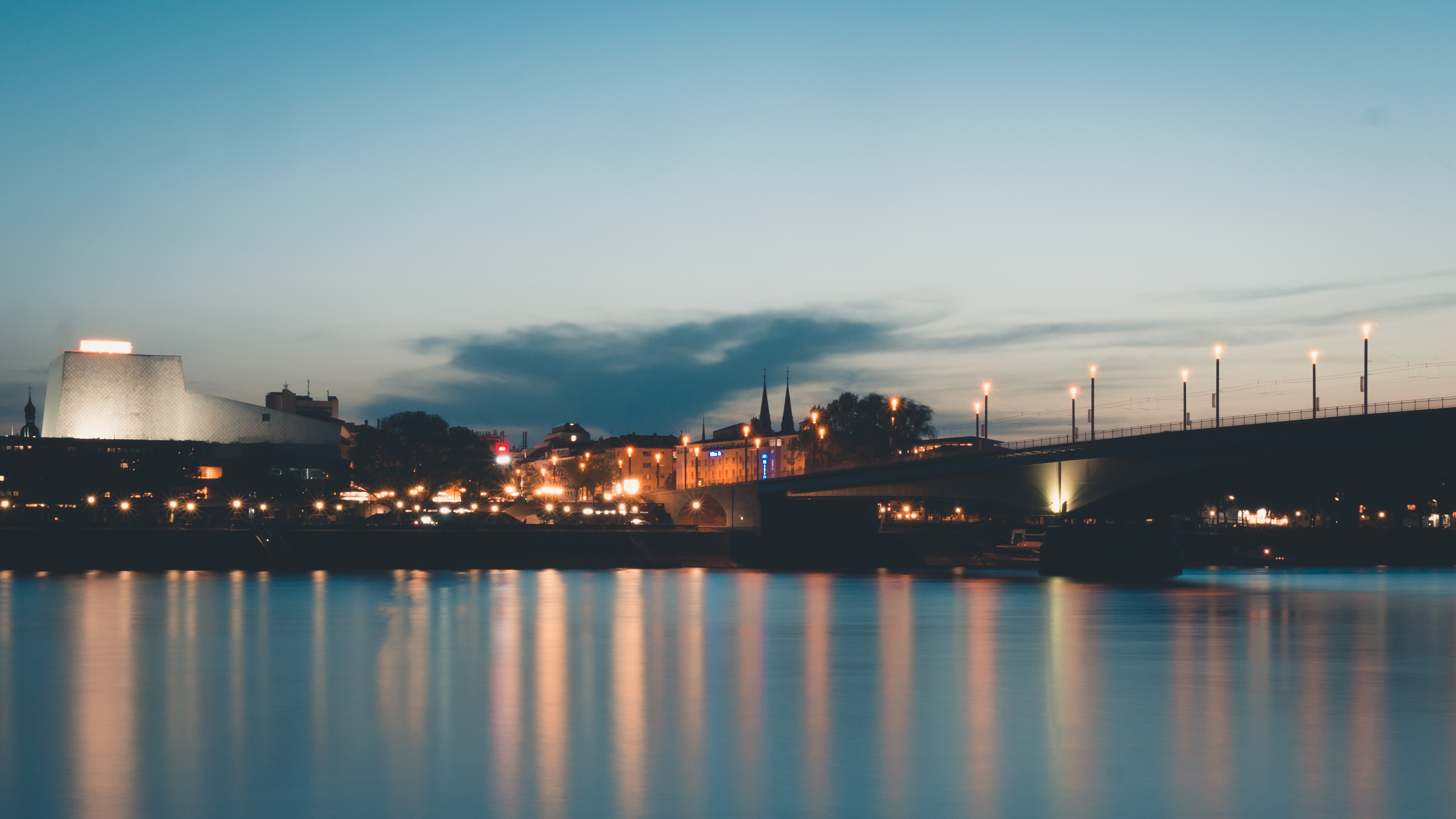 Sungai Rhein (Sumber gambar : Unsplash/Maxim Abramove)