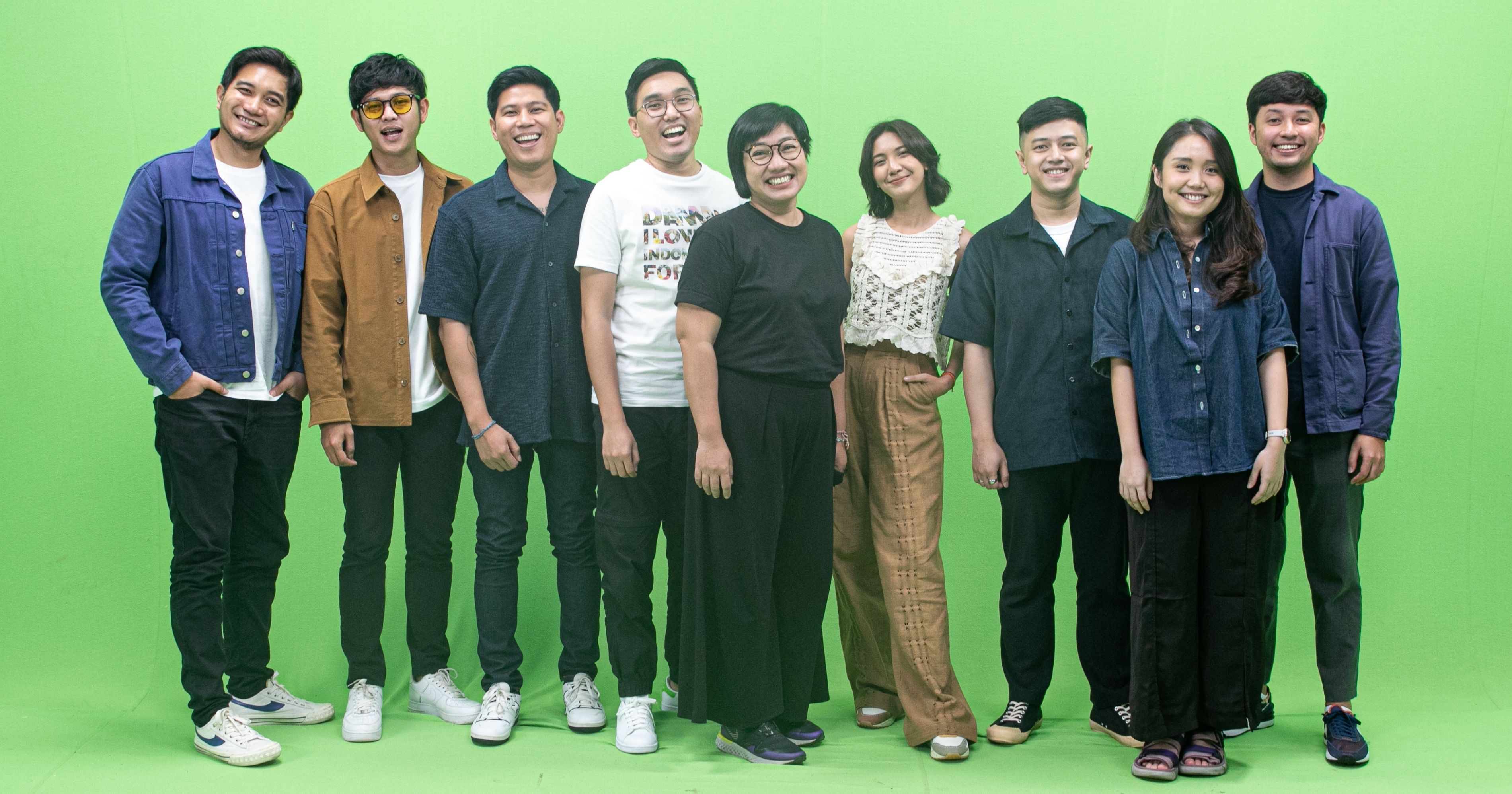 Kiri ke kanan: Laleilmanino, Christian Natalie, Verena Puspawardani, Sheila Dara, HiVi!. (Sumber gambar: Laleilmanino)