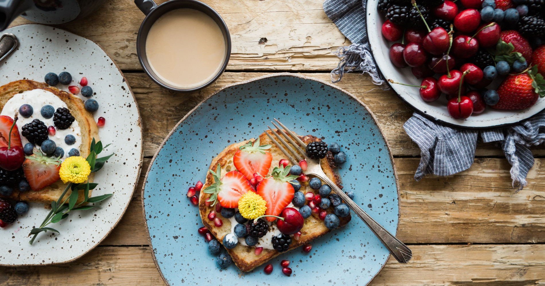 Contoh makanan yang harus dihindari penderita sinusitis. (Sumber gambar : Unsplash/Brooke Lark)
