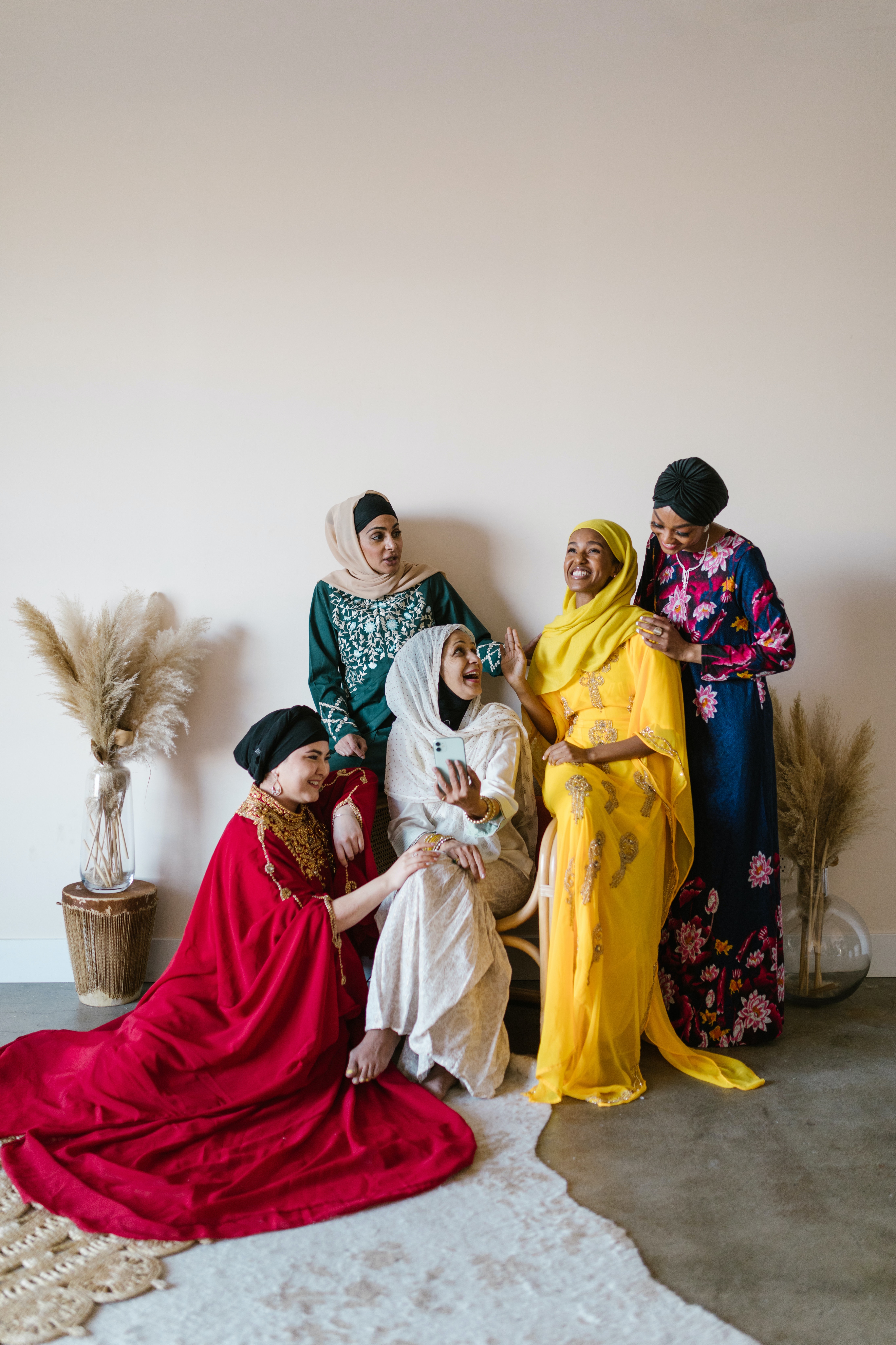 Momen berkumpul dengan keluarga saat Lebaran (Sumber gambar: Rodnae Productions/Pexels)