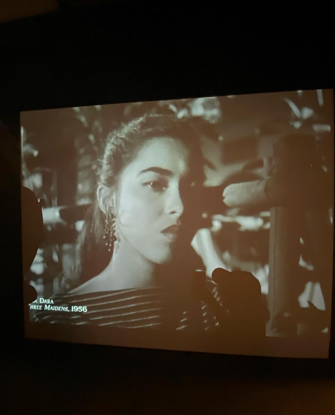 Salah satu adegan film Tiga Dara (Sumber gambar: Tangkapan layar akun Instagram @dialogue_arts)