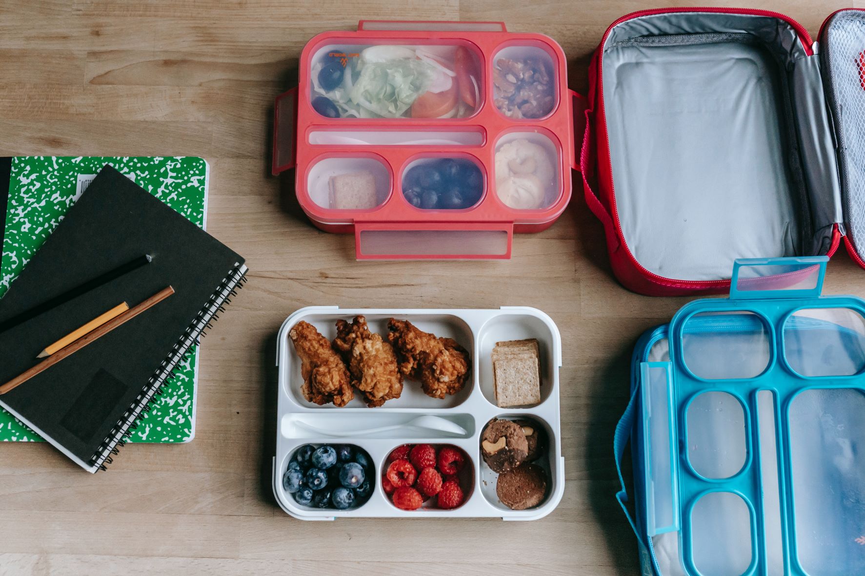 Ilustrasi bekal sekolah. (Sumber gambar: Pexels/Katerina Holmes)