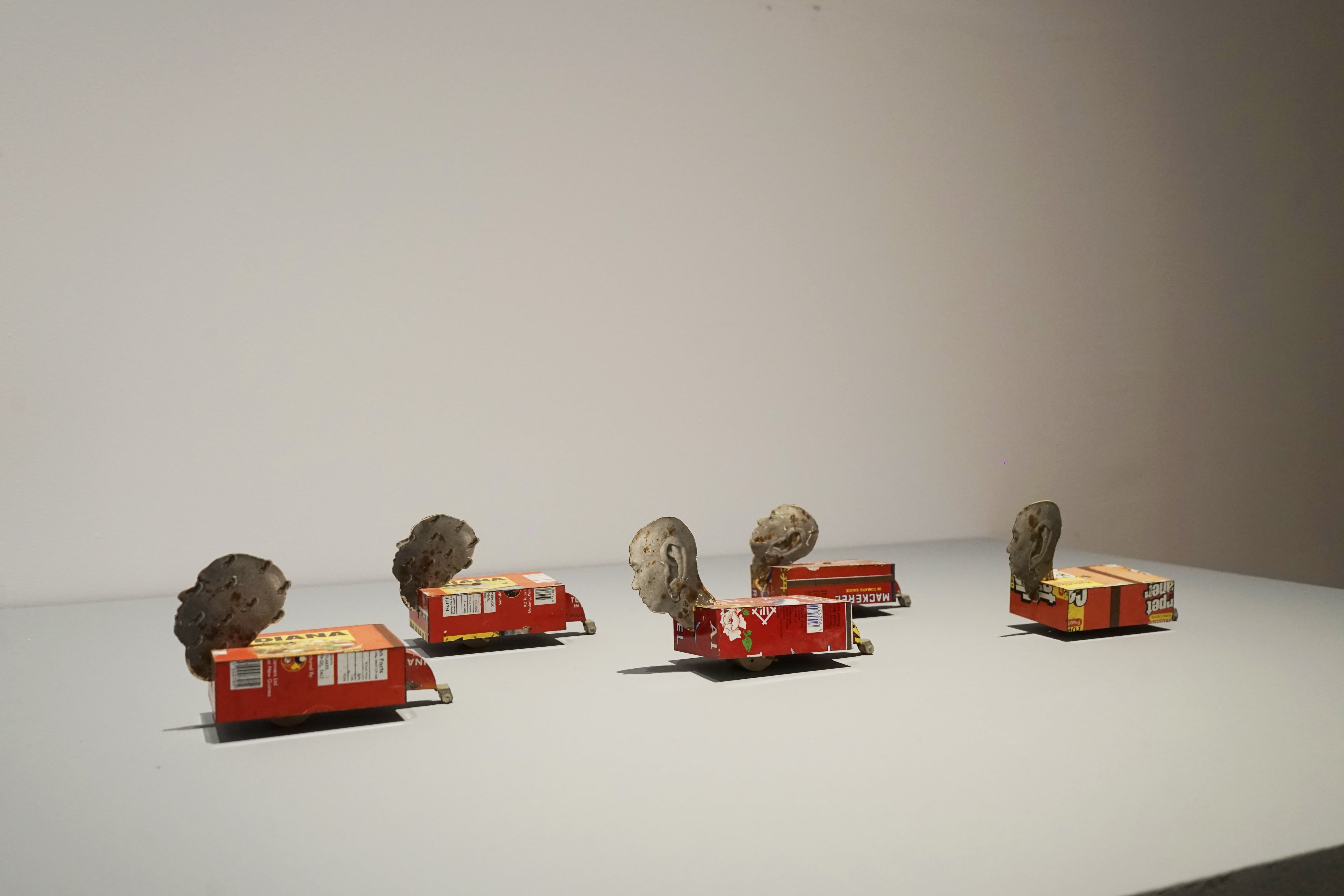 Instalasi Toys 