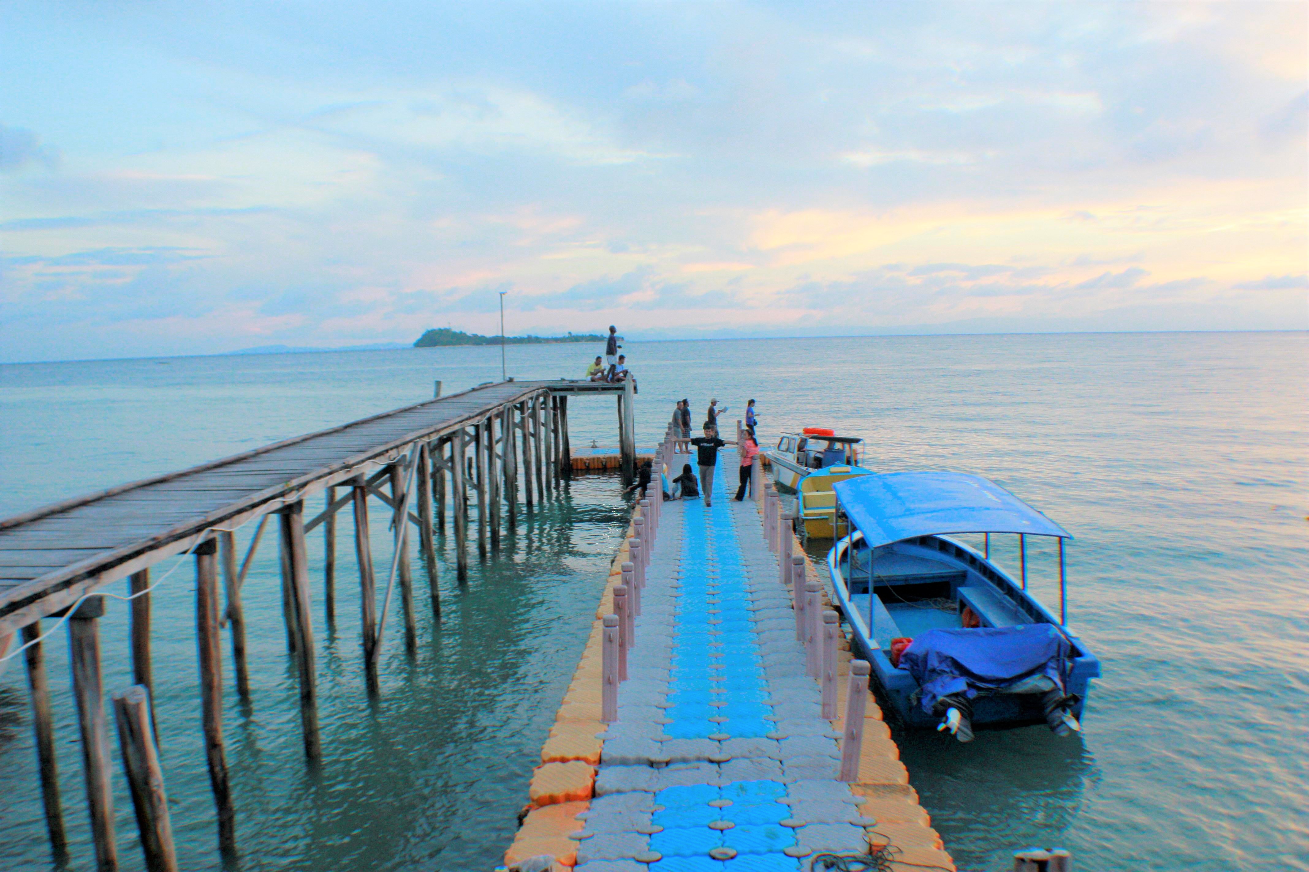 Pemandangan di dermaga Waiwo Dive Resort, Waisai, Raja Ampat (sumber gambar: Hypeabis/Roni Yunianto)
