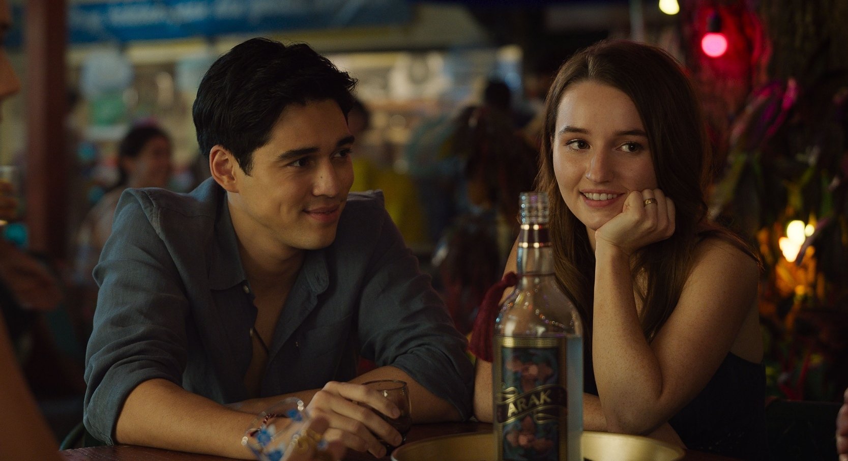 Maxime Bouttier dalam film Ticket to Paradise (Sumber gambar: Universal Pictures)