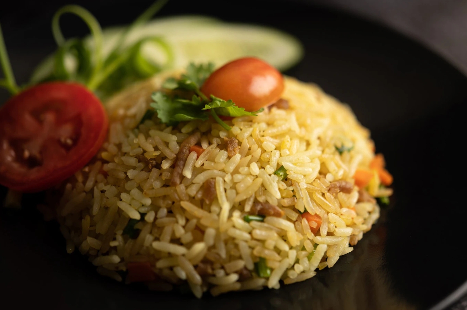 Ilustrasi nasi kuning (Sumber gambar: Freepik)