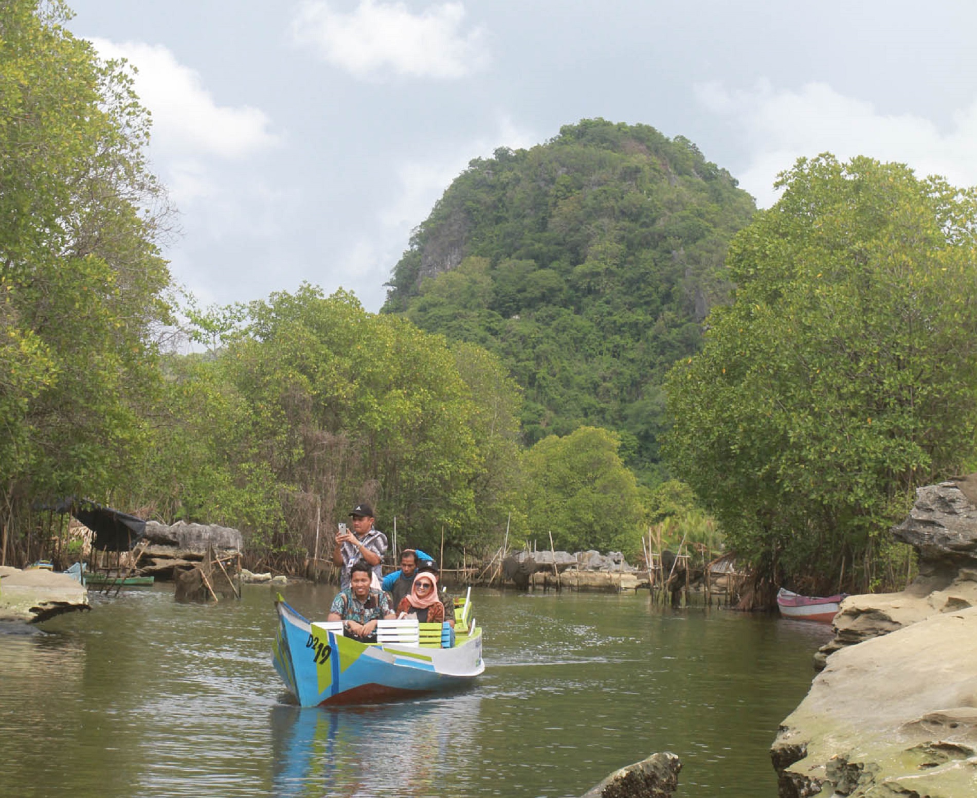  Suasana di desa wisata Rammang-Rammang (jibi)