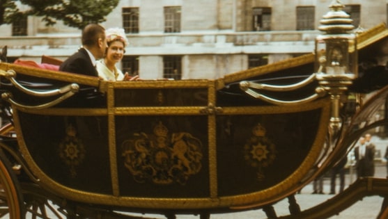 Ratu Elizabeth II di prosesi penobatan ratu Inggris (Sumber gambar: Annie Spratt/Unsplah.com)