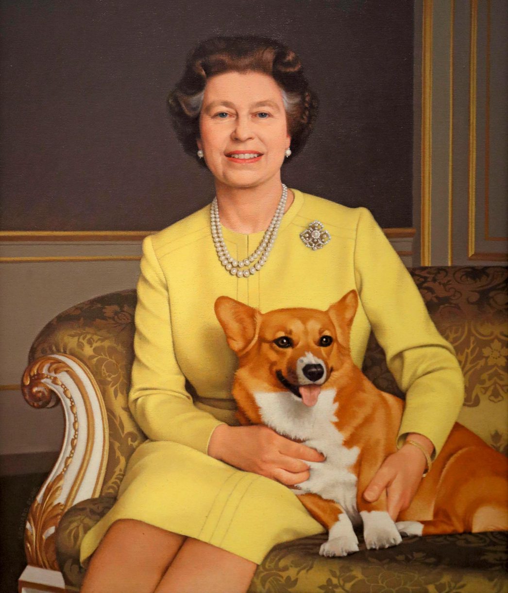Lukisan karya Michael Leonard, Queen Elizabeth II yang dipajang di National Portrait Gallery, London. (Sumber gambar: Alamy)