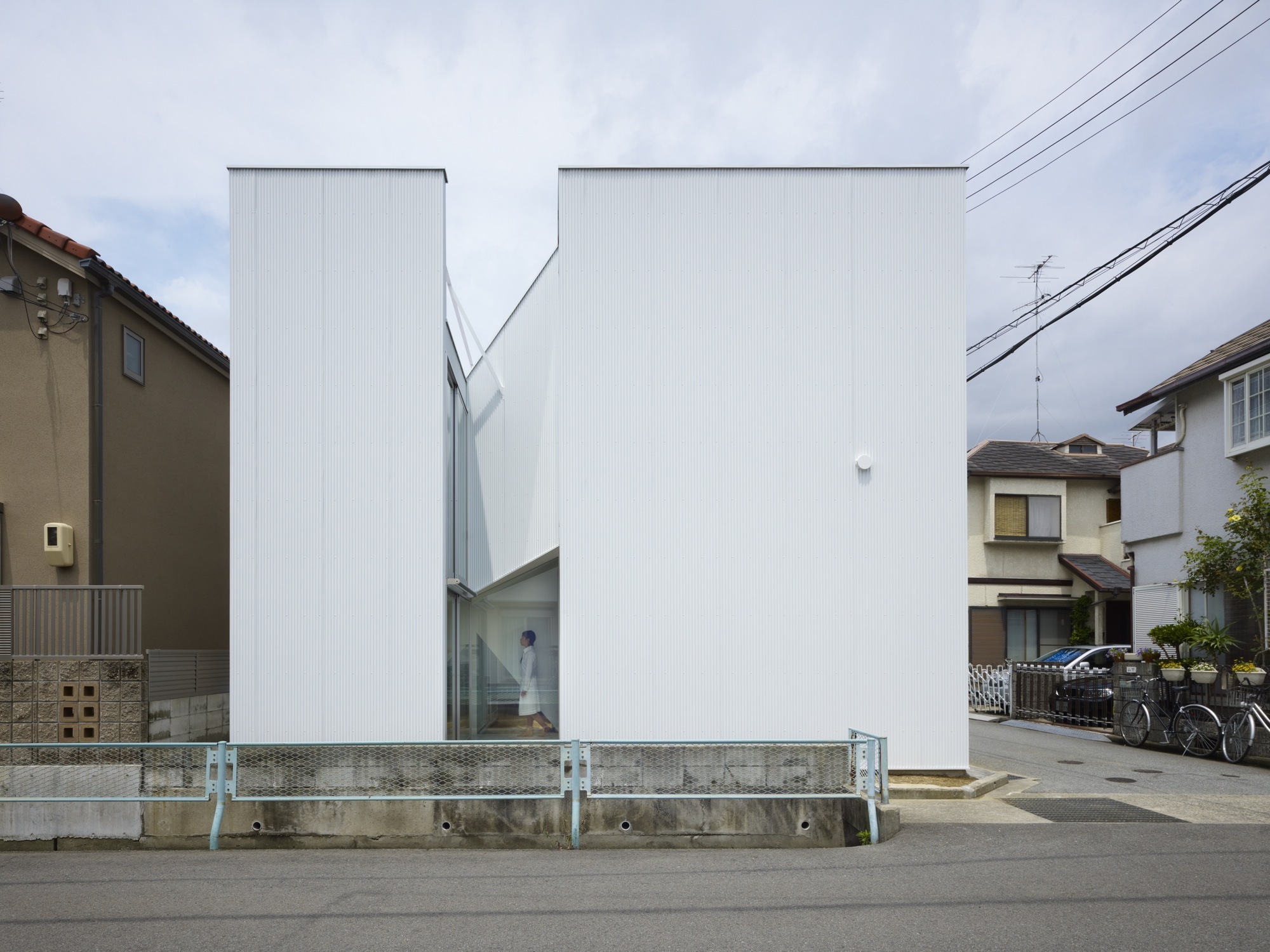 Desain rumah Slice of the City (sumber gambar Archdaily.com)