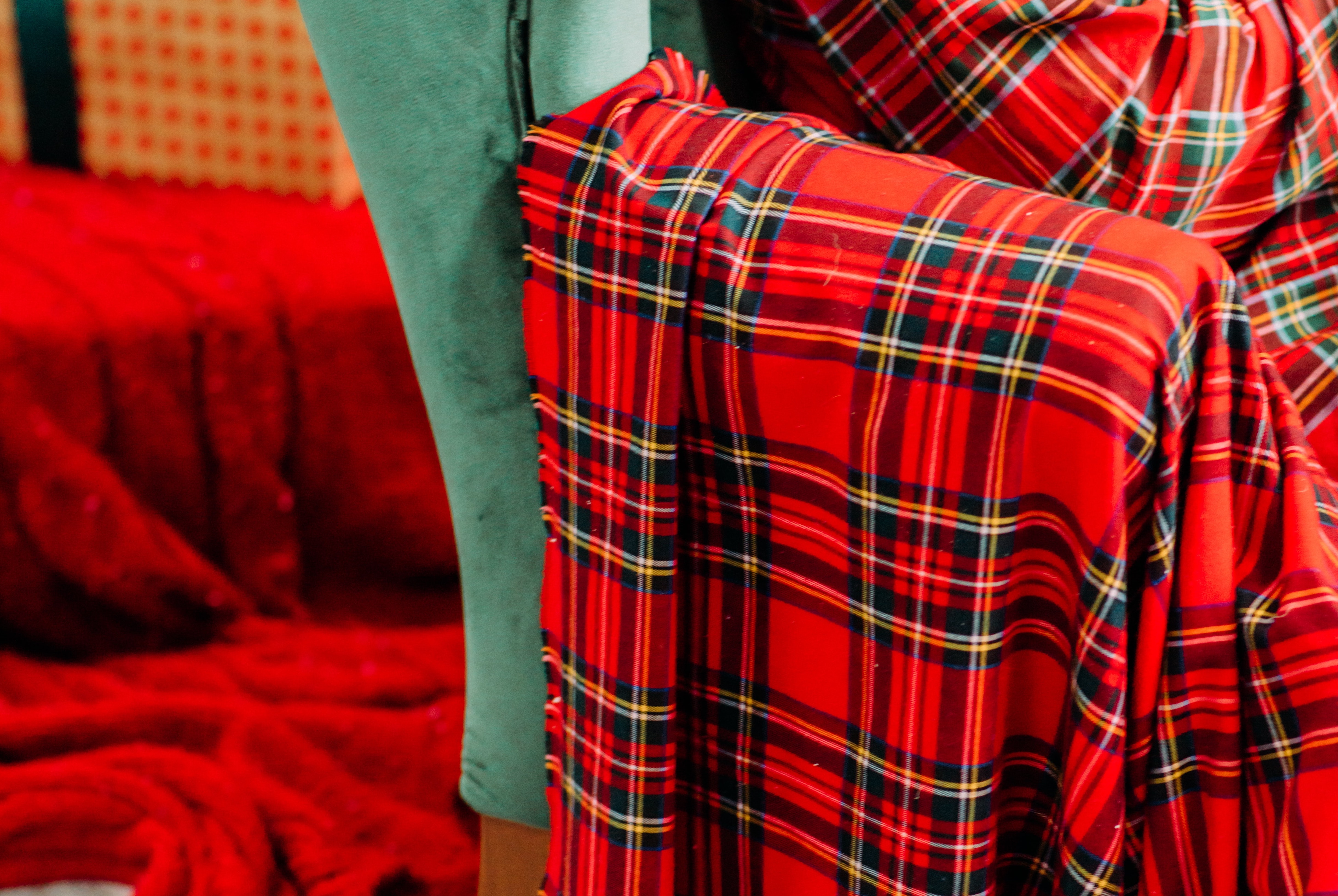 Motif tartan(Sumber gambar: Eugenivy Now/Unsplash)