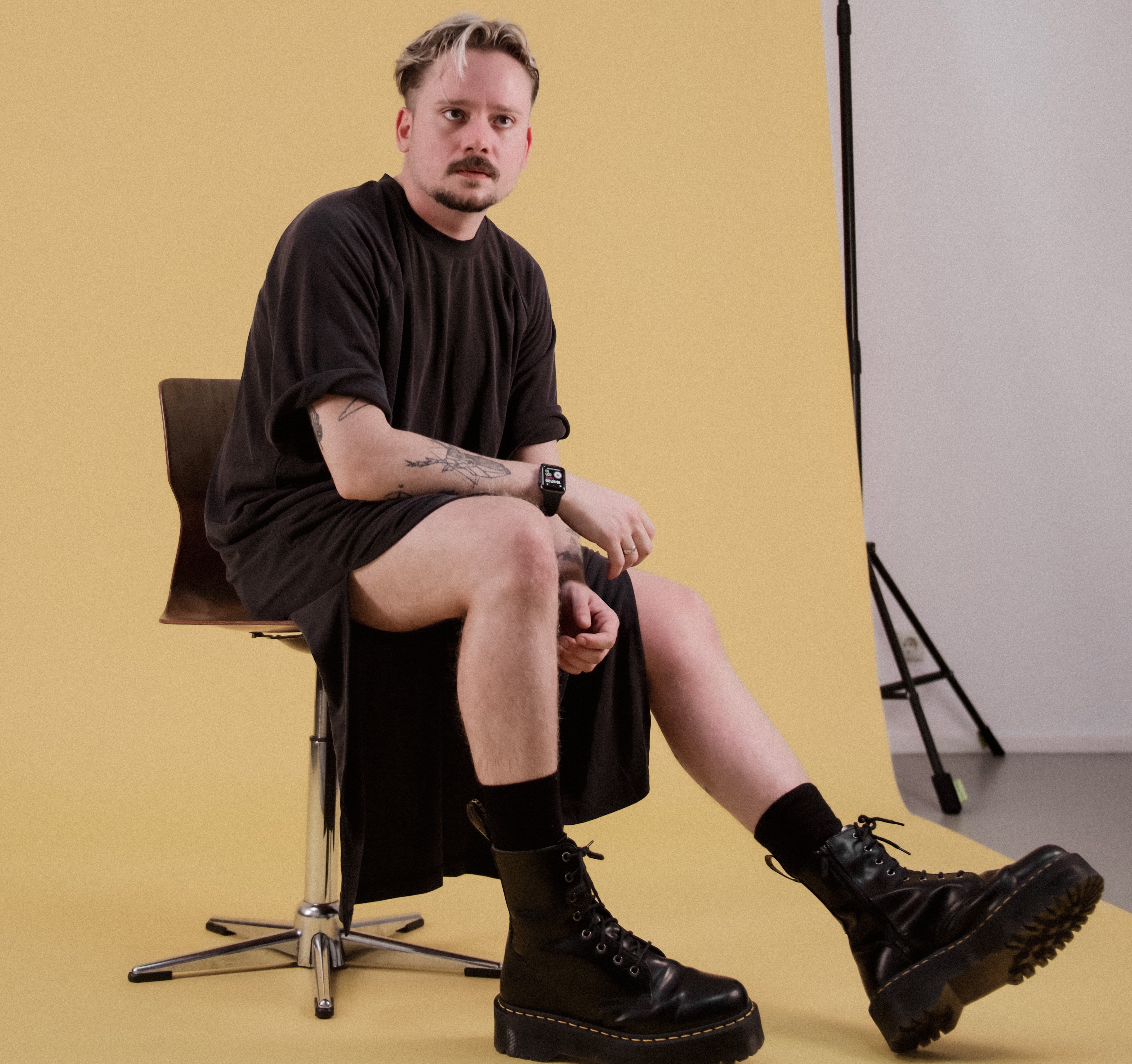 High boots outfit (Sumber gambar: Rodrigo Summer/Unsplash)