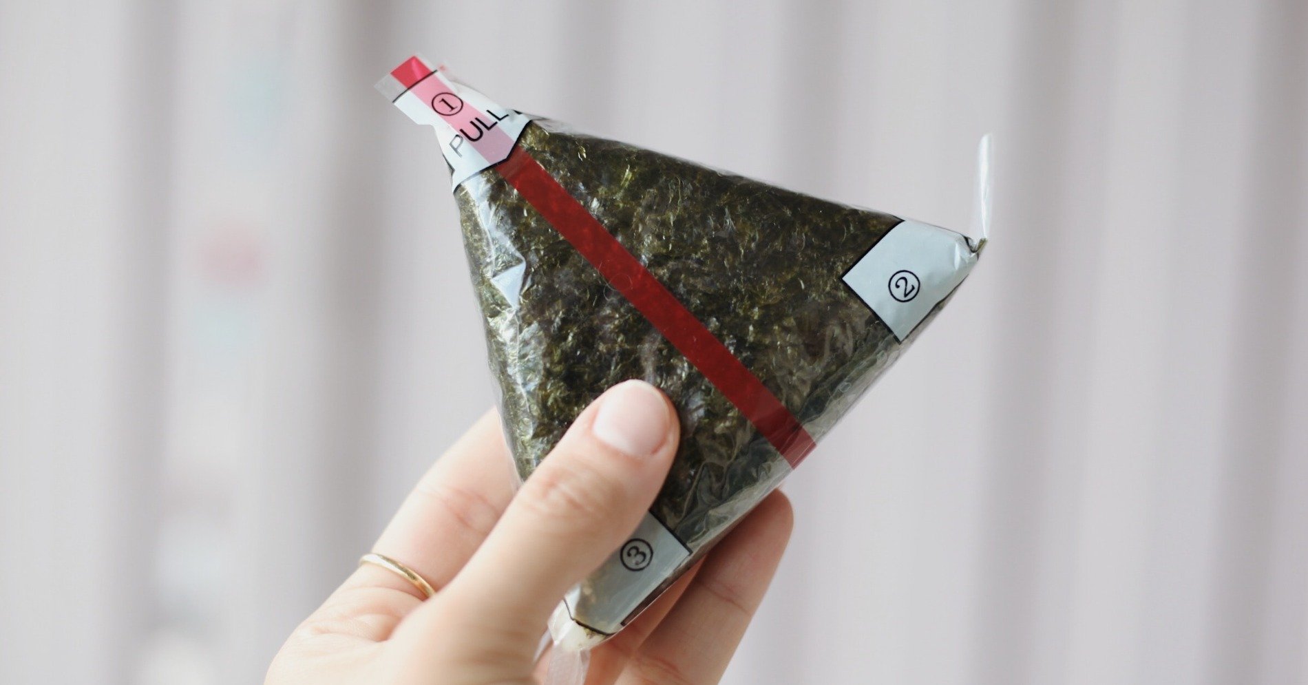 Onigiri (Sumber gambar: Samia Liamani/Unsplash)