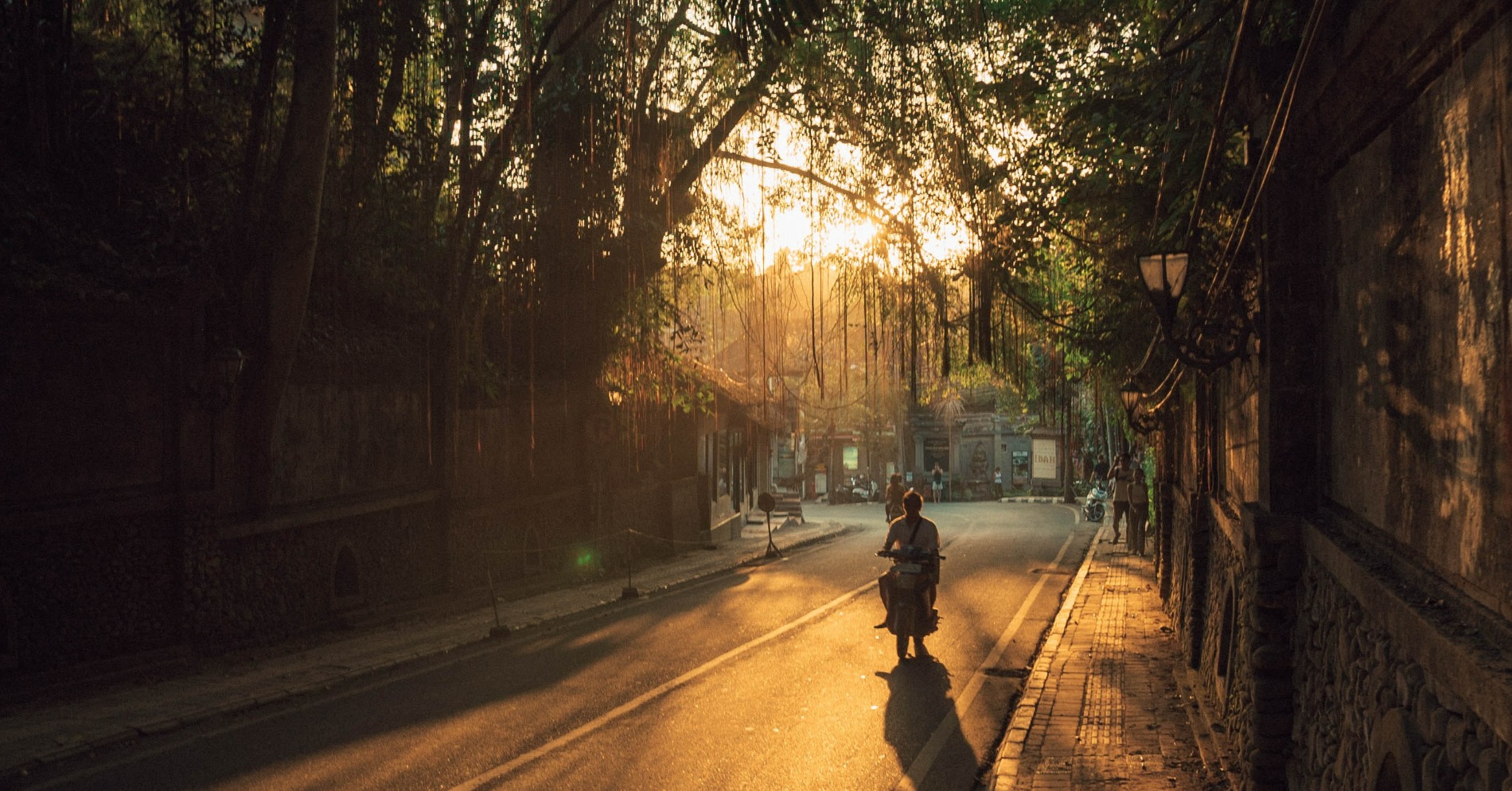 Ilustrasi jalanan di Canggu (sumber gambar Unsplash/Patrick Craig)