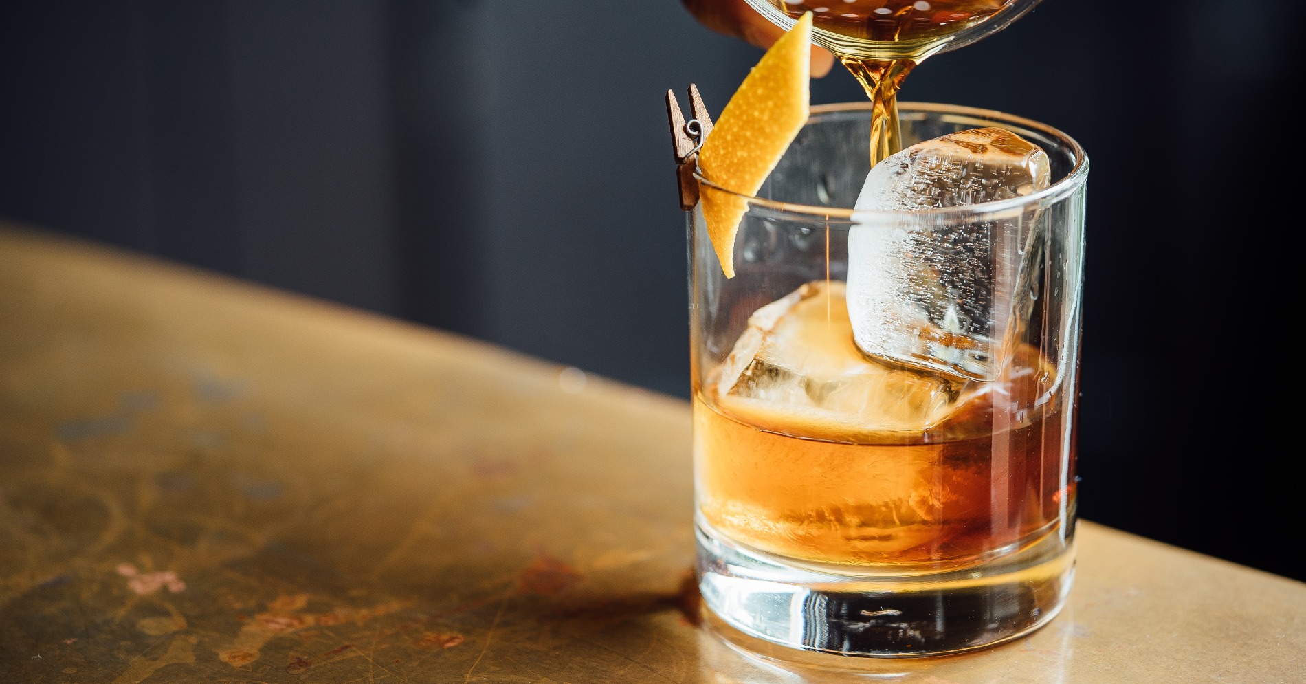 Ilustrasi alkohol (Sumber gambar: Adam Jaime/Unsplash)