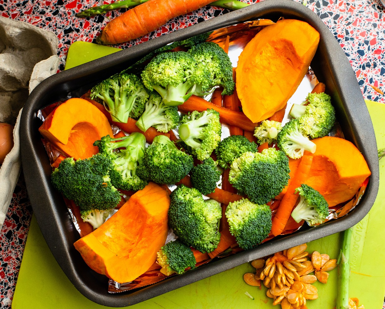 Ilustrasi cara membuat tumis daging brokoli (Sumber gambar: Louis Hansel/Unsplash)