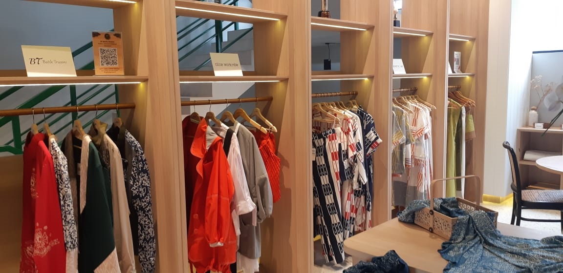 Koleksi fesyen berbahan dasar serat rayon. (Sumber gambar: Hypeabis.id/ Yudi Supriyanto)