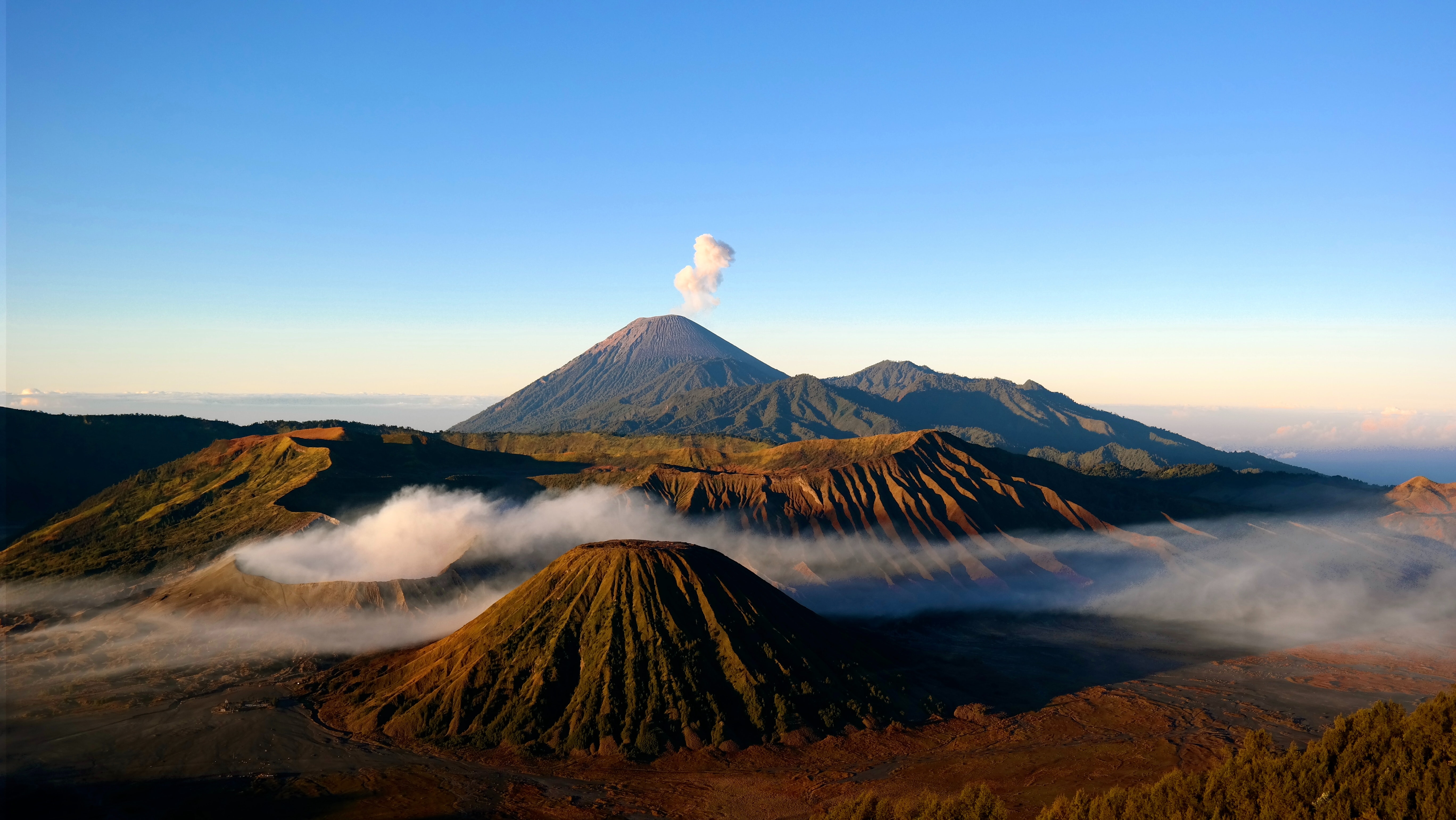 Ilustrasi Gunung Bromo (sumber gambar Unsplash/ Alessio Roversi)