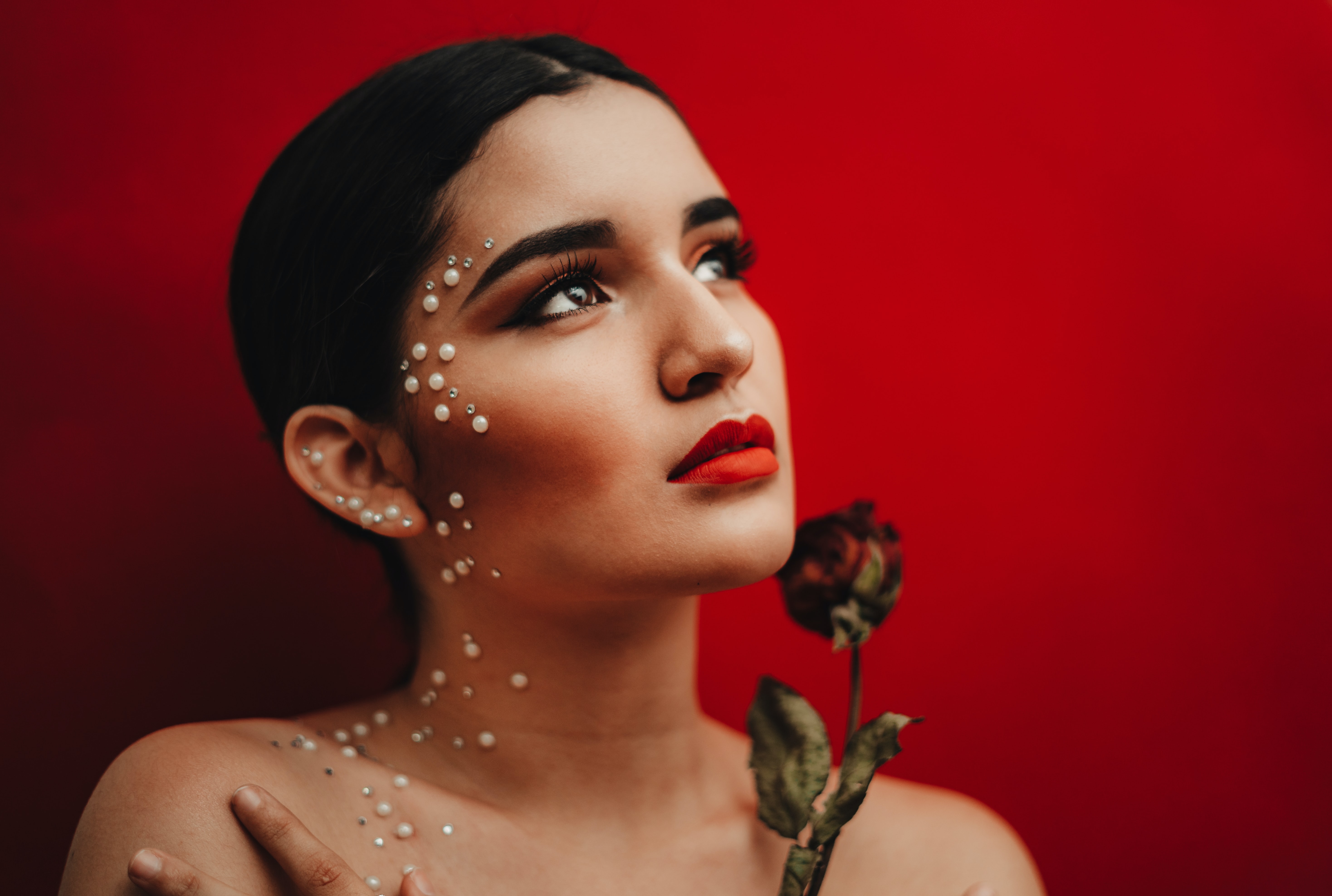 Ilustrasi art make up tore mole (Sumber gambar: Fellipe Bustillo/Unsplash)