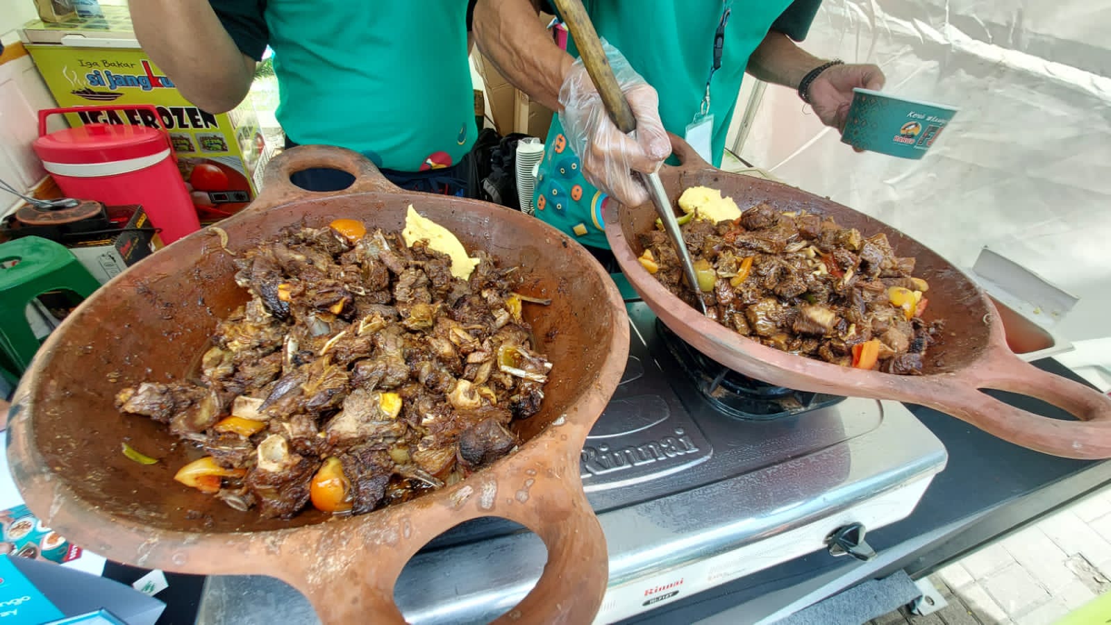 Iga Bakar Si Jangkung (Foto : Desyinta Nuraini/Hypeabis.id)