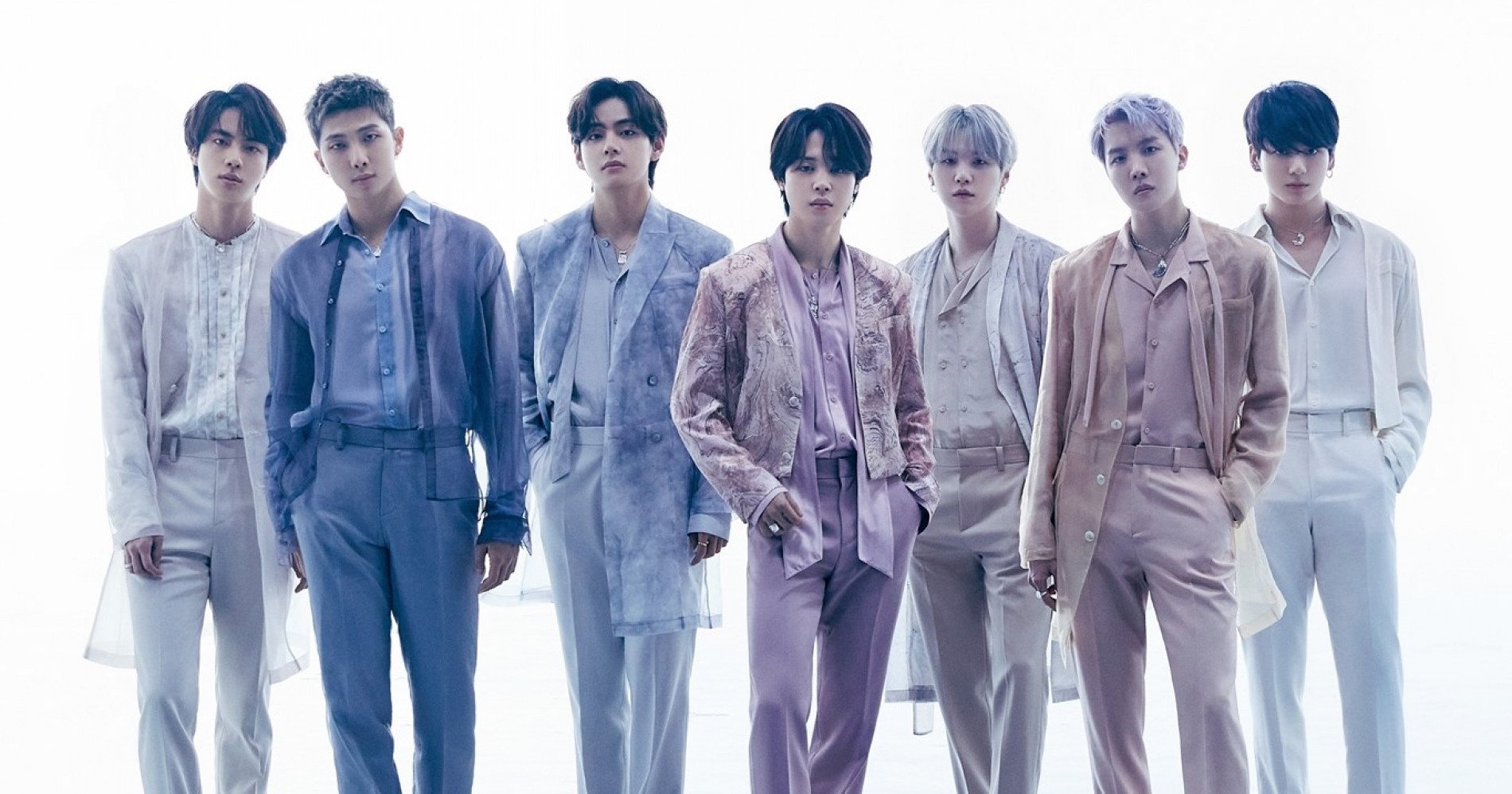 Member BTS dalam formasi lengkap (Sumber gambar : Twitter BTS)