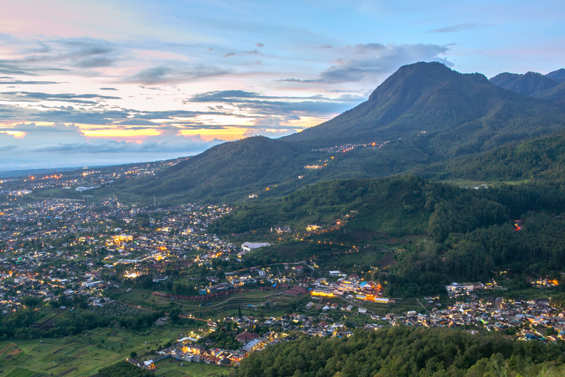 Bukit Paralayang Malang (Sumber gambar: PegiPegi)