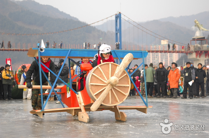 Festival Es di Hwacheon. (Sumber gambar : Visit Korea)