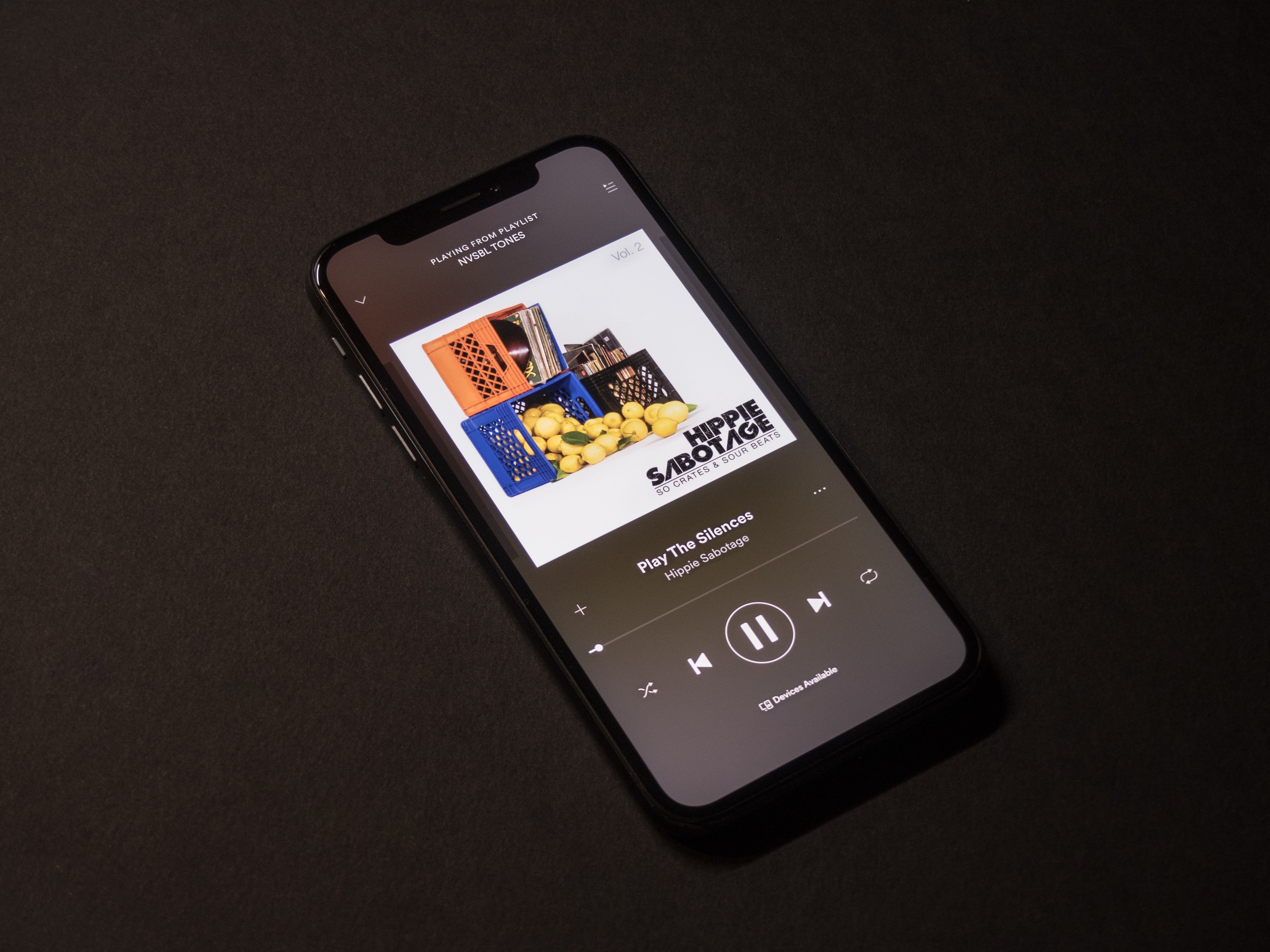 Ilustrasi aplikasi pemutar musik (Sumber gambar: Mildly Useful/Unsplash)