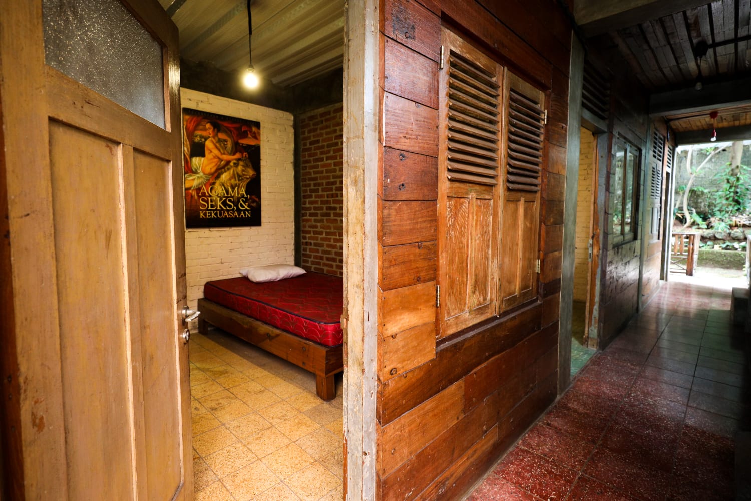 Salah satu kamar di Rumah Sawo Mateng (Sumber gambar: Hypeabis.id/Suselo Jati)