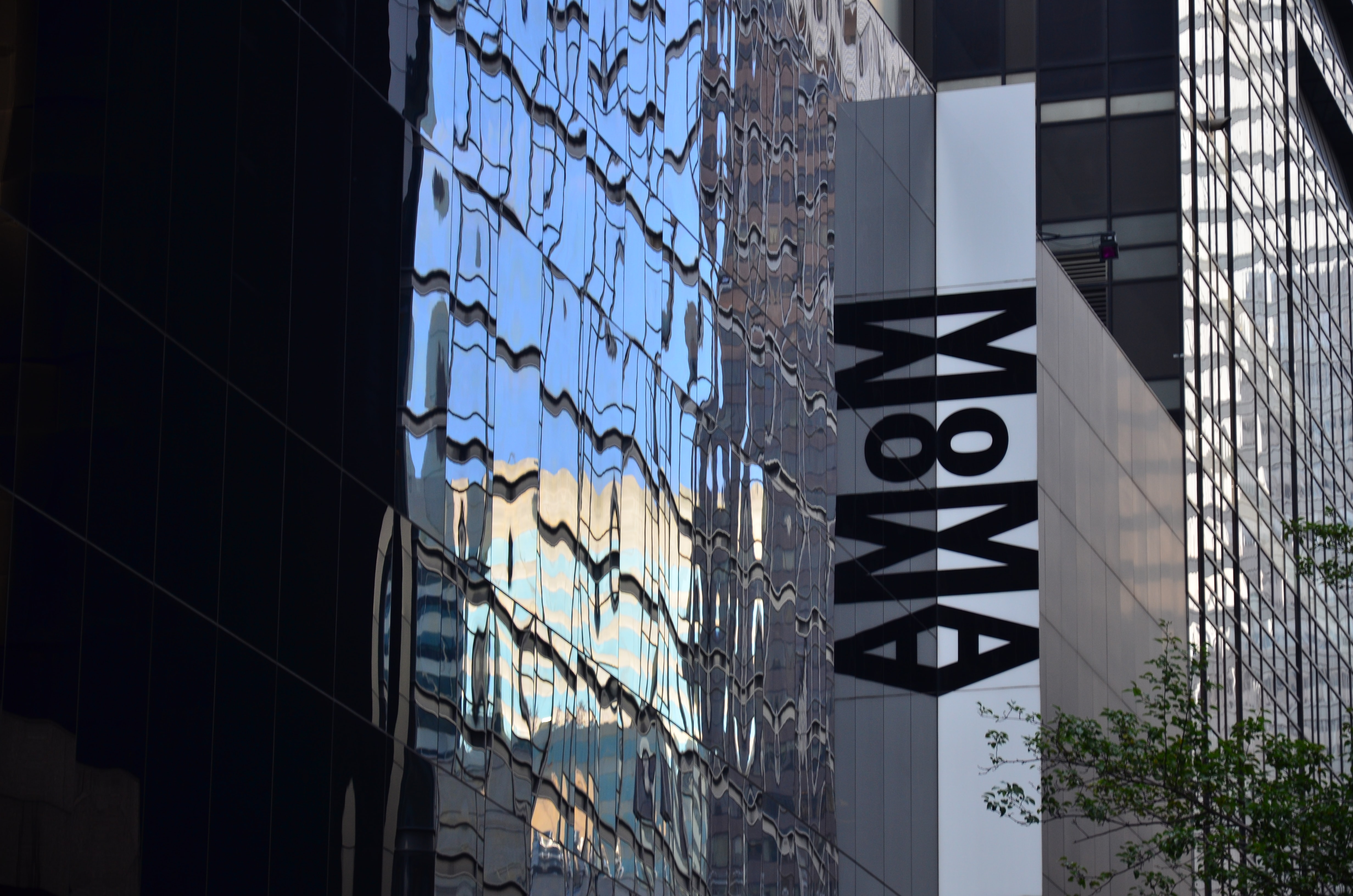 Moma (Sumber gambar: Unsplash/Jamison McAndie)