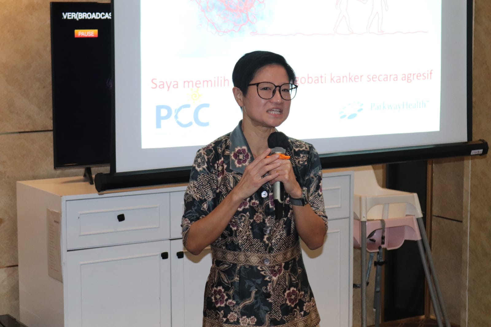 Dr. See Hui Ti, Senior Consultant  Medical Oncology (sumber : parkwaycancercentre.com)