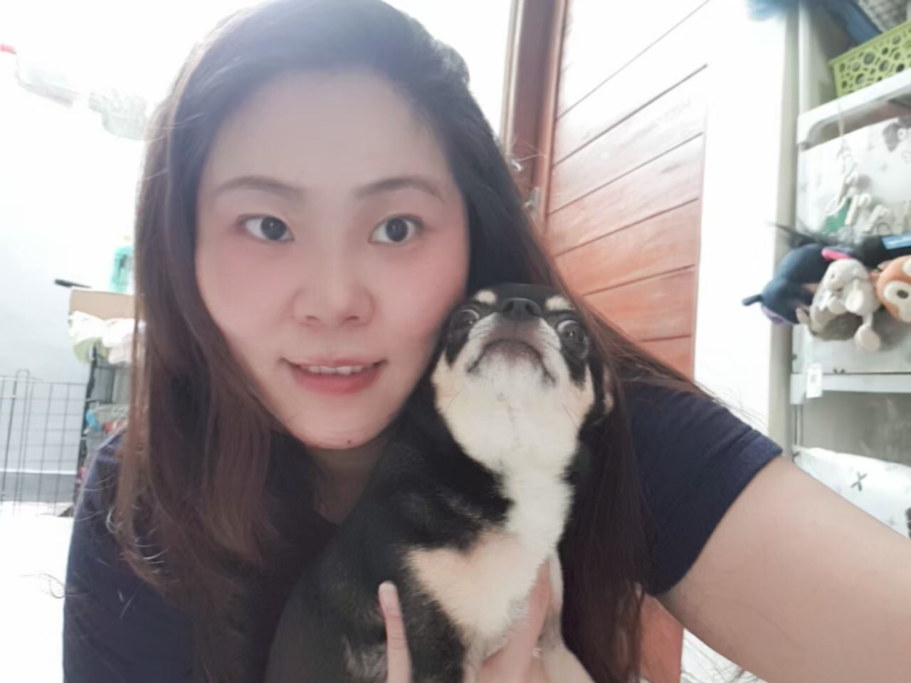 Meli dan ShyShy, anjing peliharaannya (Sumber gambar: Pribadi)