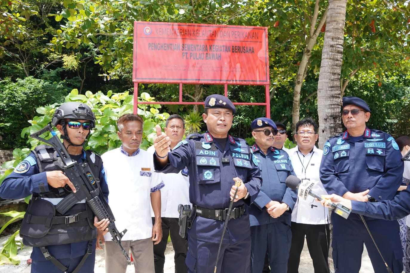 Penyegelan lokasi wisata di Kepulauan Anambas oleh KKP. (Sumber gambar : KKP)