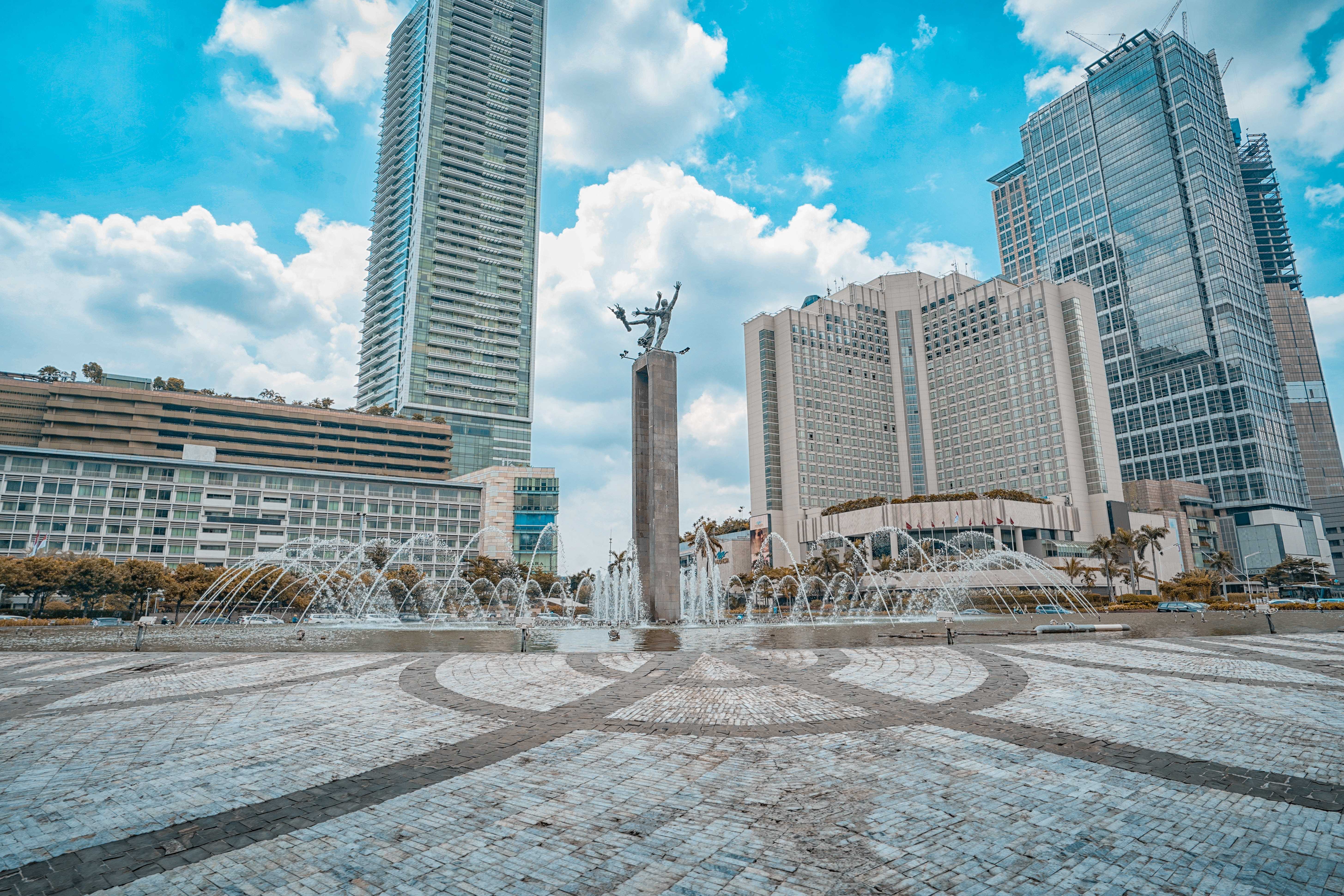 Bundaran Hotel Indonesia. (Sumber foto: Unsplash/Muhammad Syafi Al Adam)
