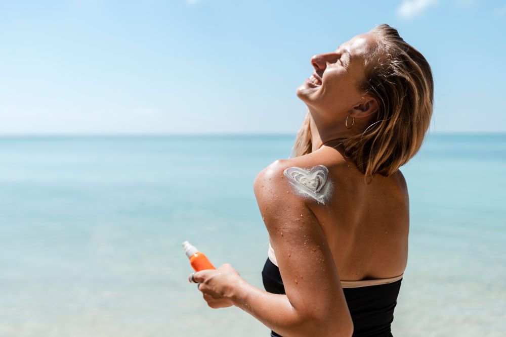 Ilustrasi sun screen (Sumber foto Freepik