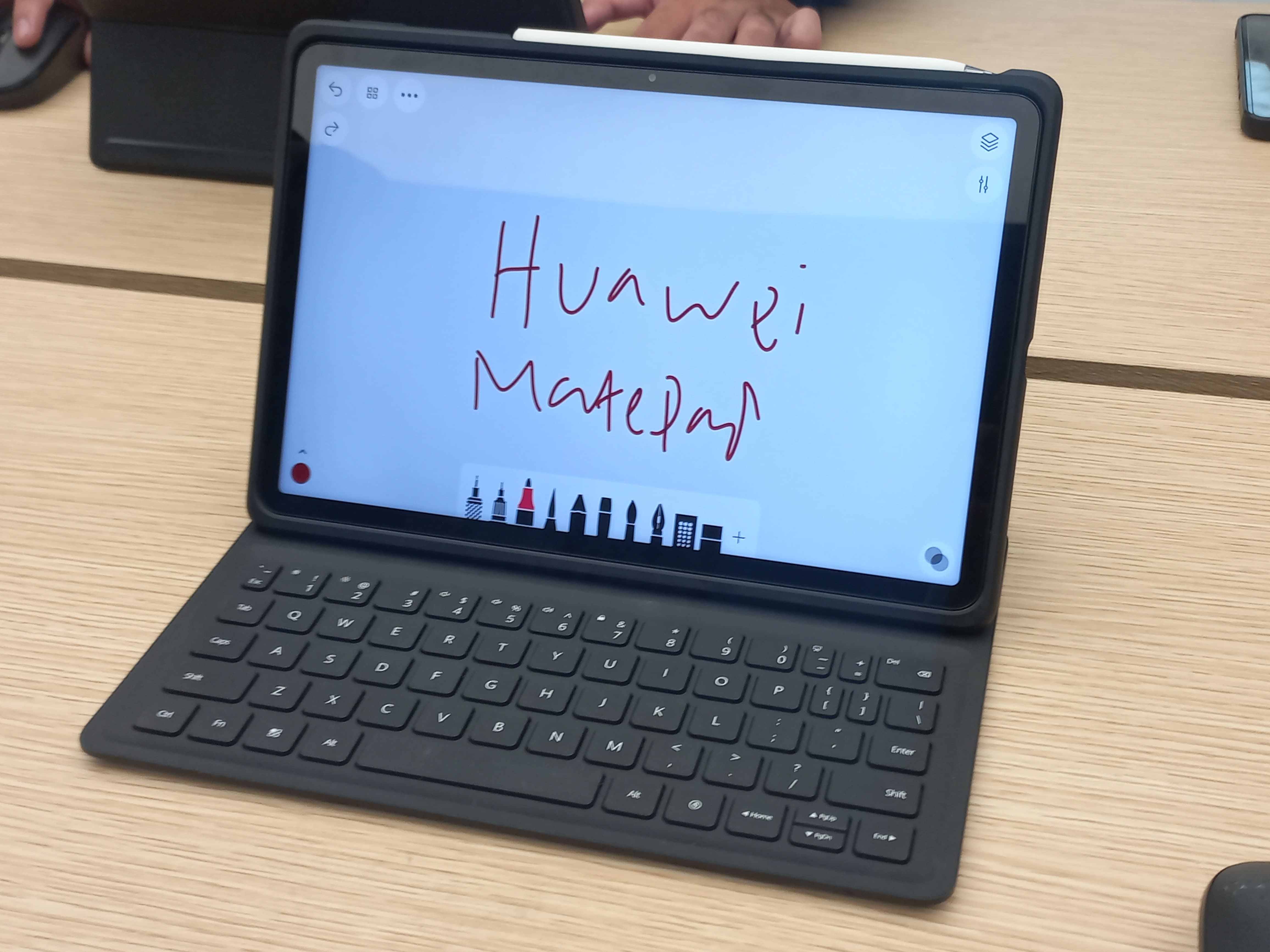 Huawei MatePad 11 2023 (Sumber gambar: Chelsea Venda/Hypeabis.id)