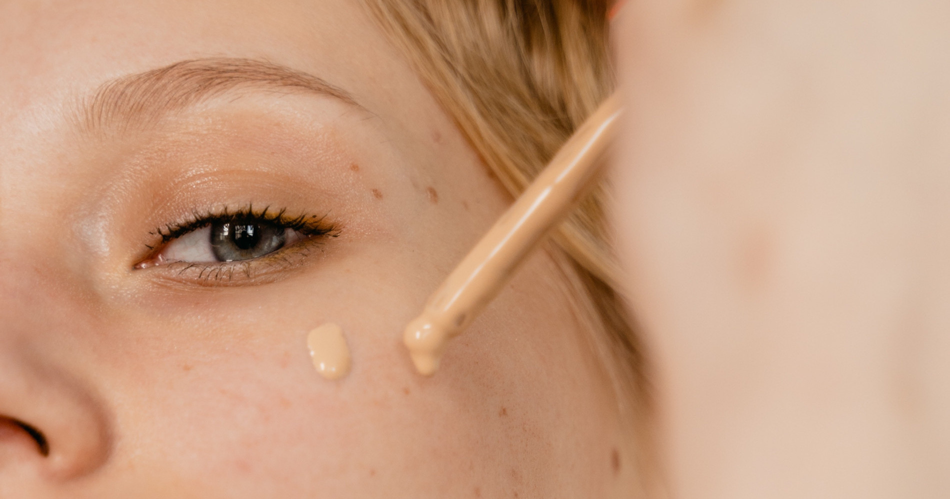Ilustrasi make up (Sumber gambar: Mart Production/Pexels)