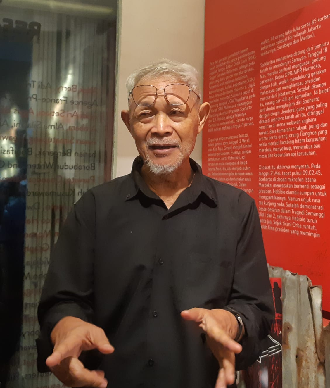 Budayawan Goenawan Mohamad saat ditemui awak media pada rabu, (17/5/23)