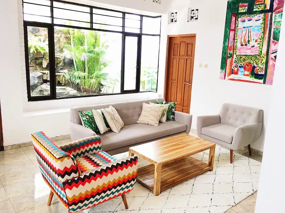 A House (Sumber foto: Airbnb)