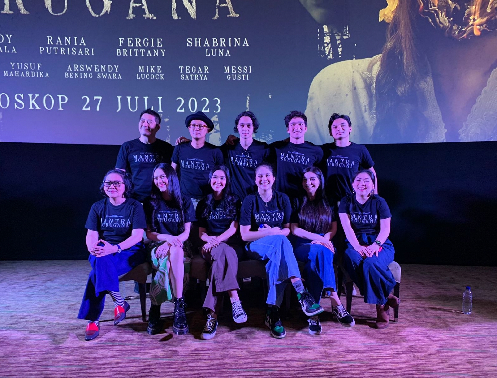 Para pemain dan kru film Mantra Surugana (Sumber gambar: Hypeabis.id/Luke Andaresta)