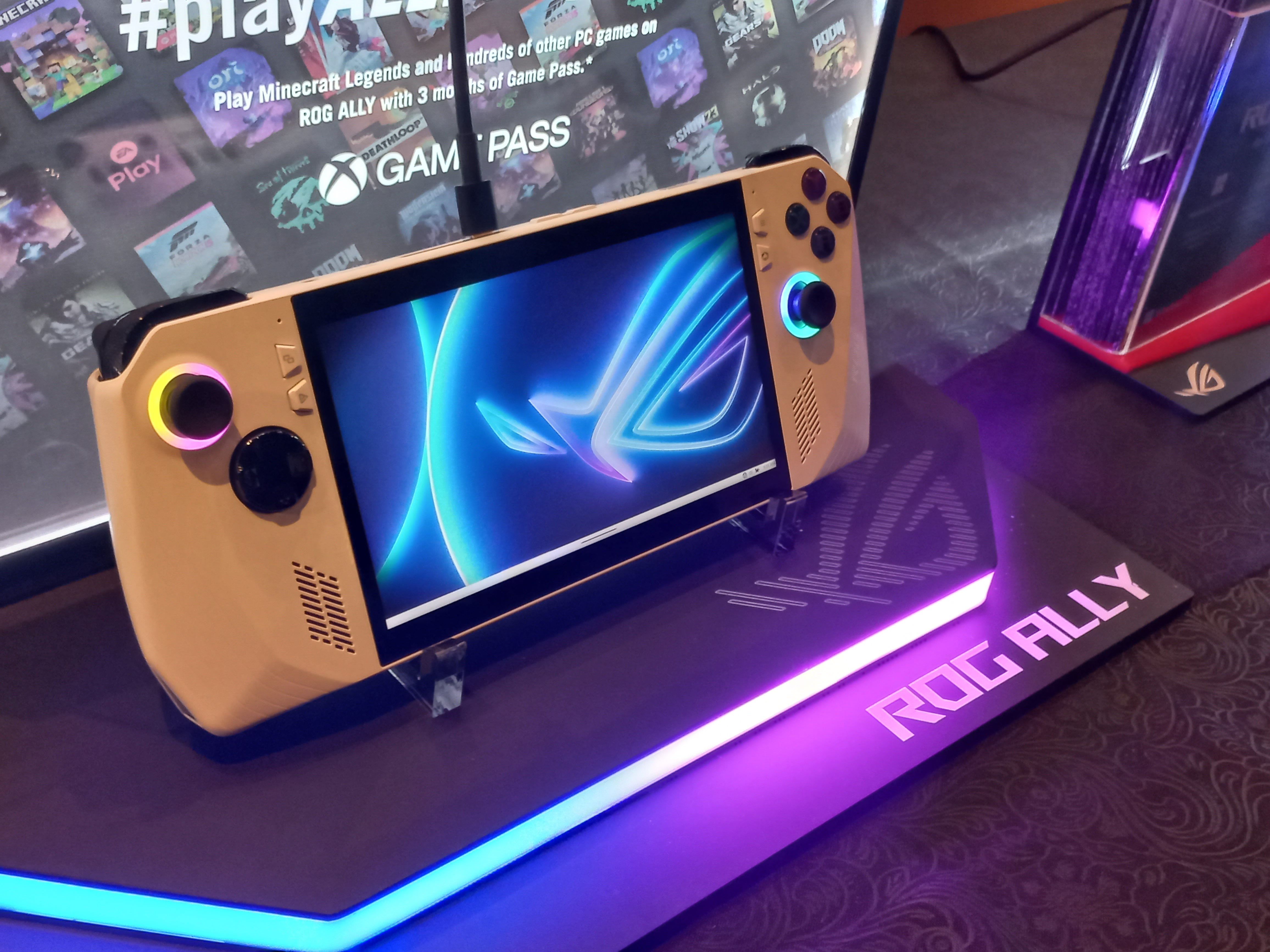 Asus ROG Ally  (Sumber gambar: Chelsea Venda/Hypeabis.id)