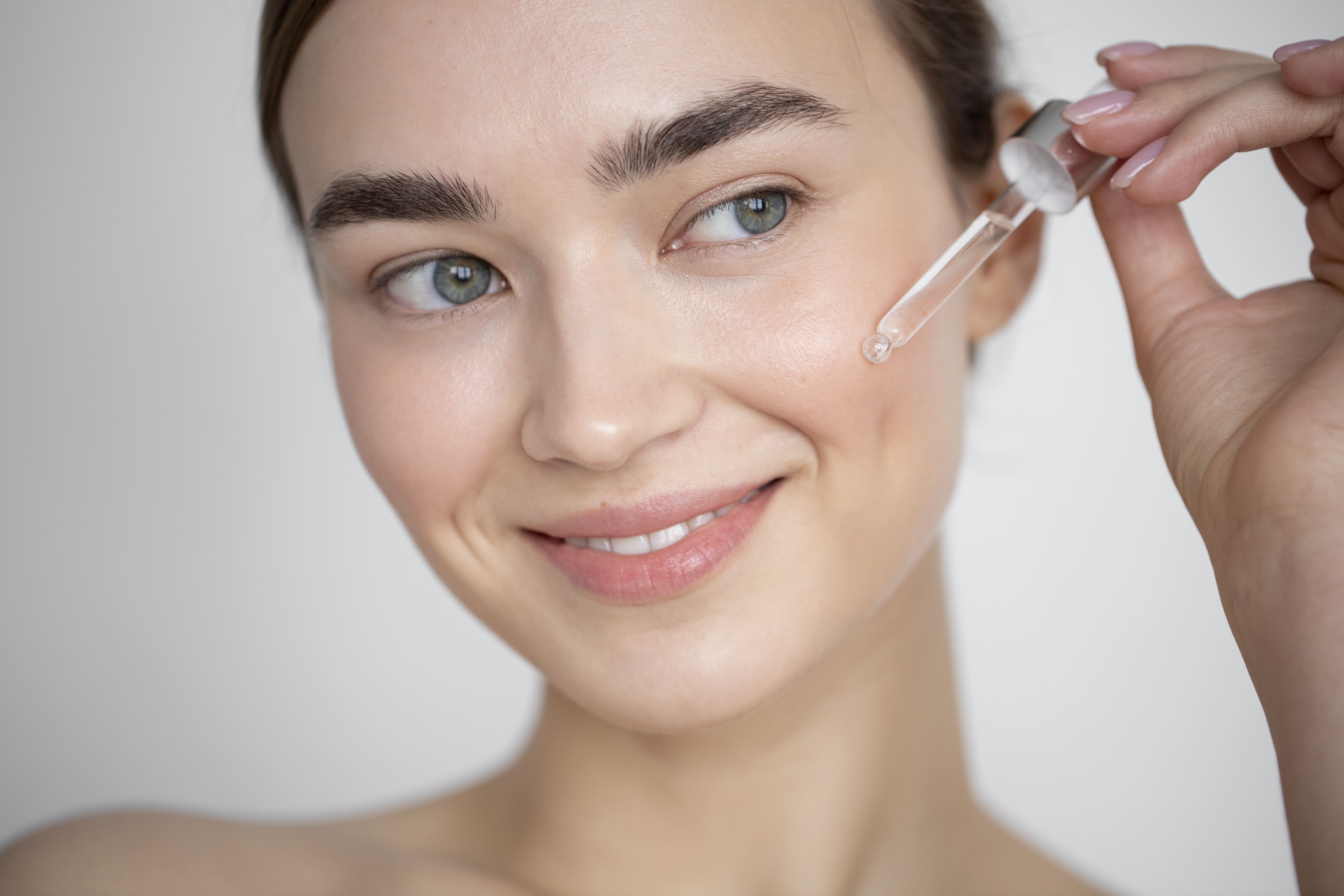 Ilustrasi serum (Sumber gambar: Freepik)