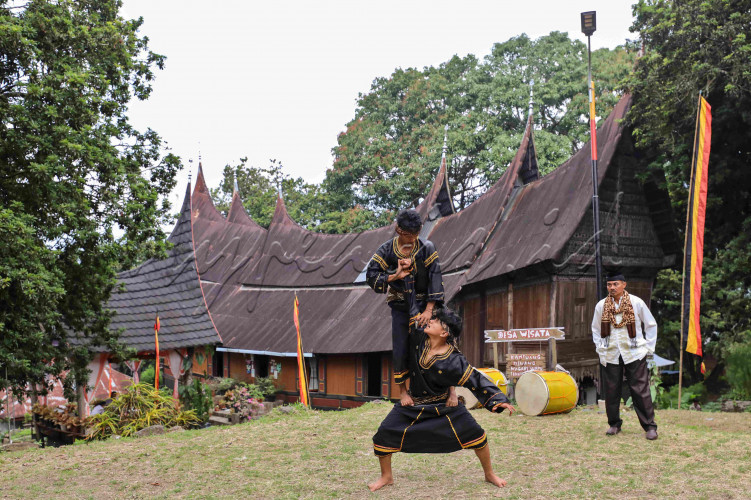 LOMBA FOTO EKSPRESI KEMERDEKAAN